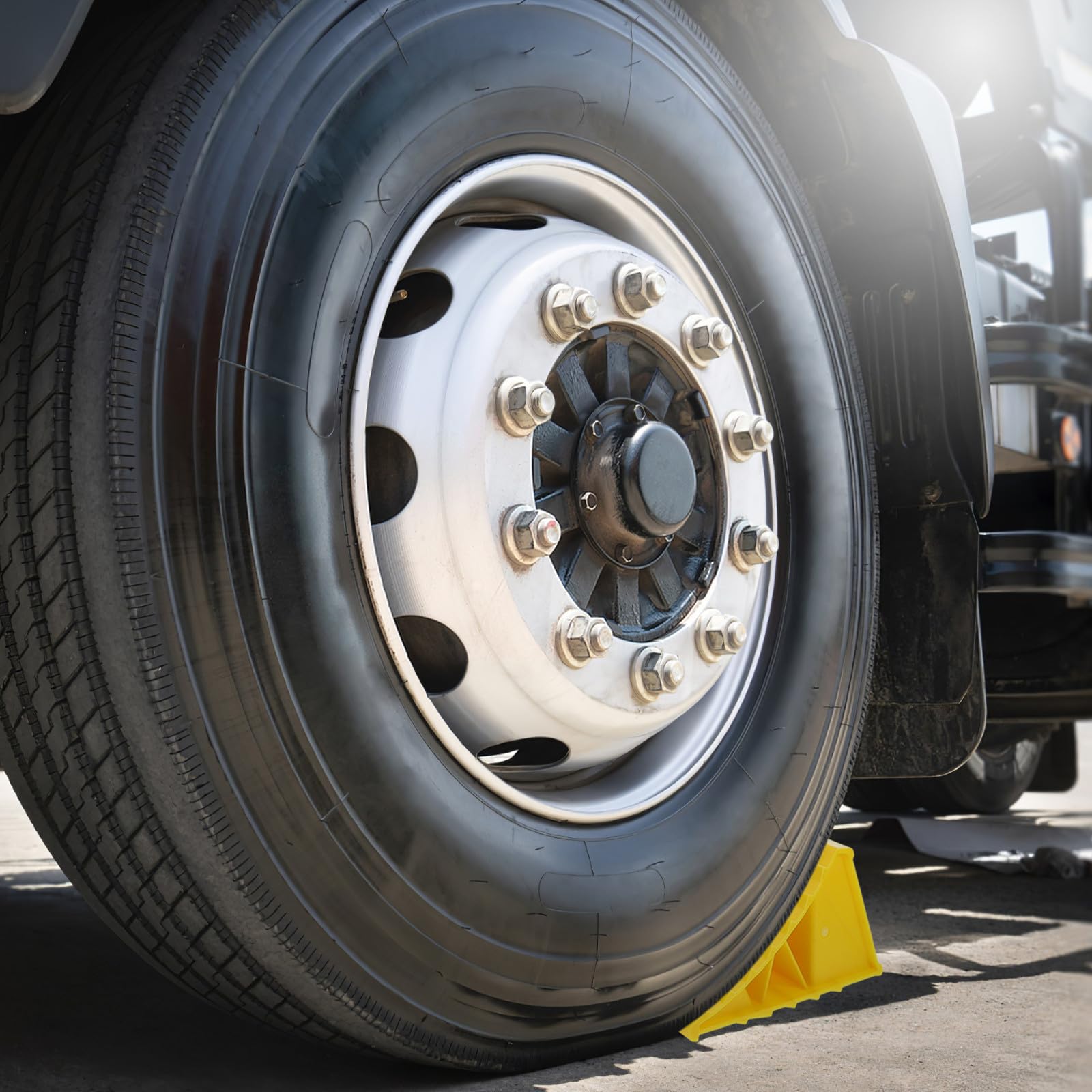 SOLUSTRE Robuster Kunststoff Radkeil 20x12x11cm Rutschfester Reifenblock für Pkw Wohnmobil LKW Kompakter Unterlegkeil für Garagen und Steigungen 1 Paar