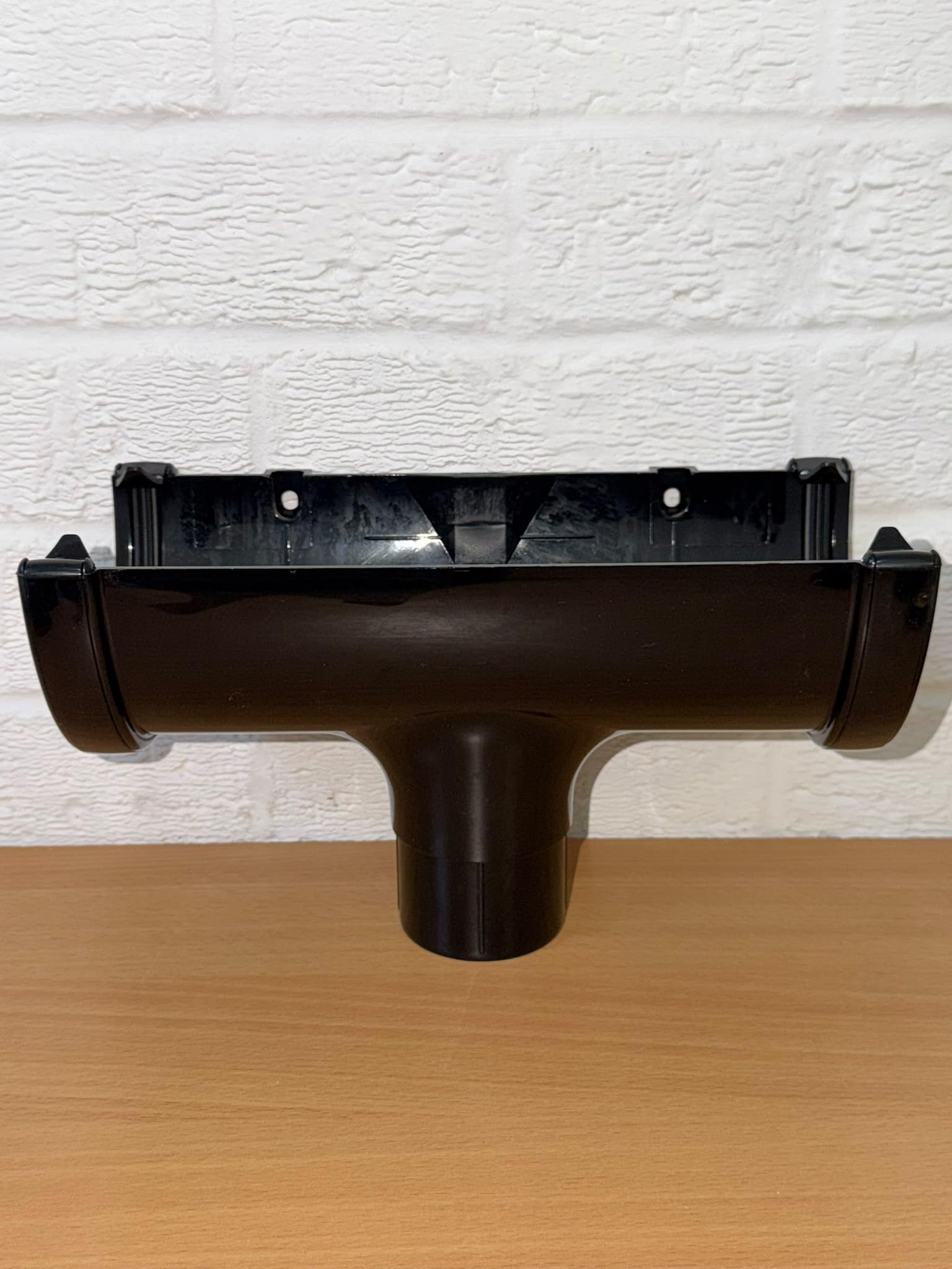 DeepFlow Black Guttering Running Outlet