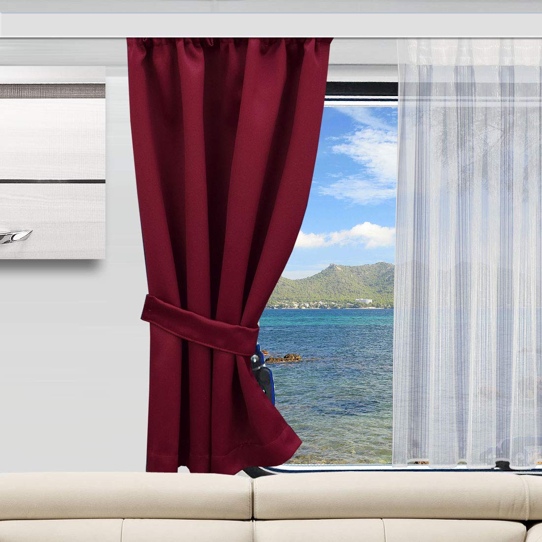 Wohnmobil-Gardine Mattis weinrot | Maßgefertigter Verdunklungs-Vorhang mit Reihband | Hochwertiger Dekoschal für Caravan & Wohnwagen | Blickdichter Sichtschutz Höhe 40-80 cm x Breite 70–140 cm