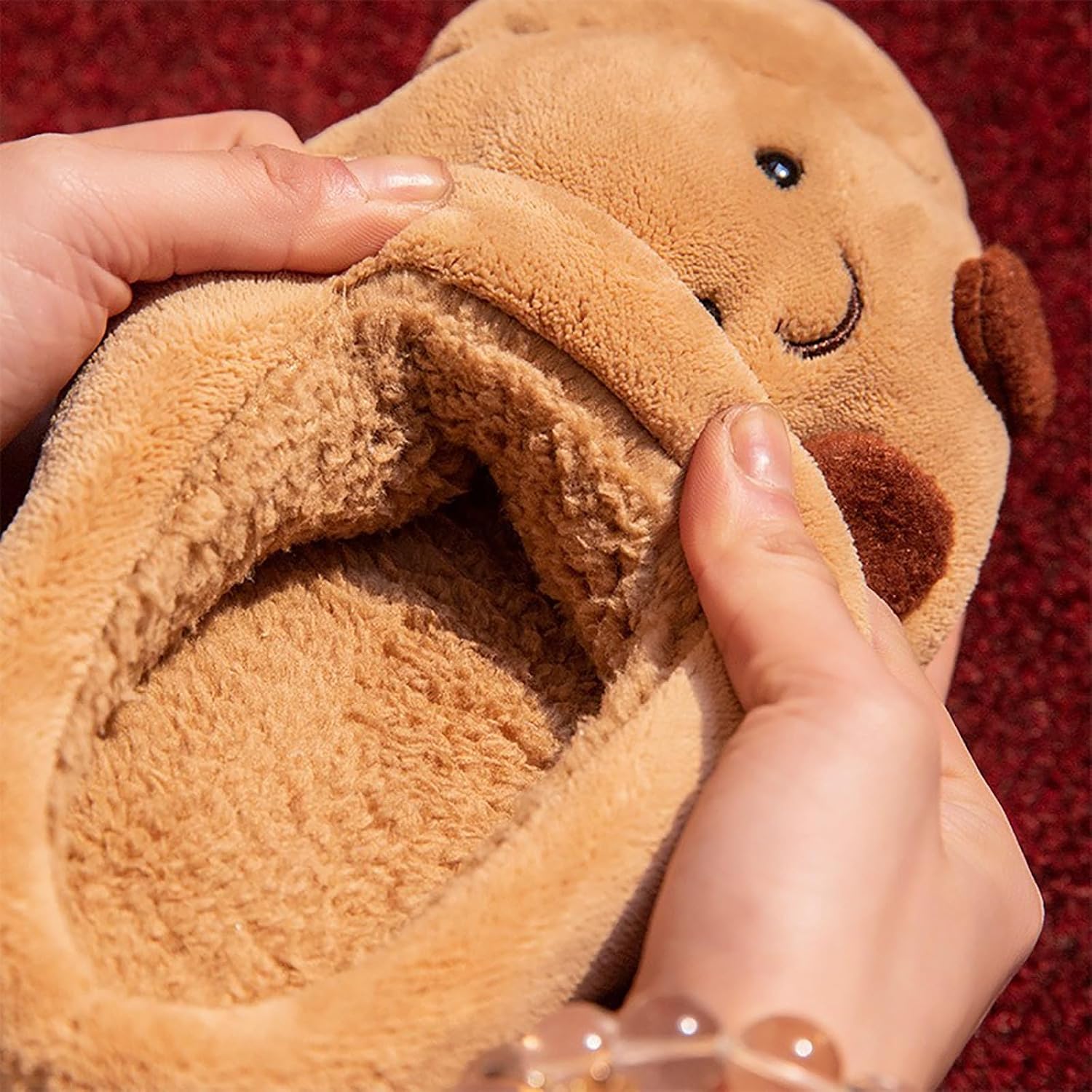 Croissant slippers. Non-slip. Suitable for indoor and outdoor use.
