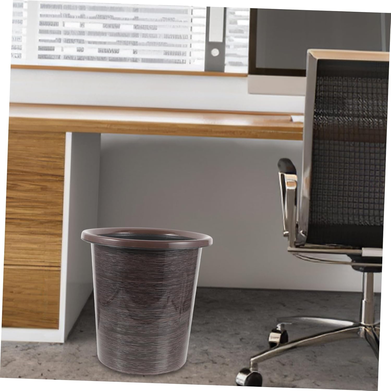 1pc Practical Plastic Wastebasket Coverless Design Rubbish Storage Bin for Home Office Imitation Wood Grain Non-Slip Bottom Versatile Trash Can for Easy Disposal