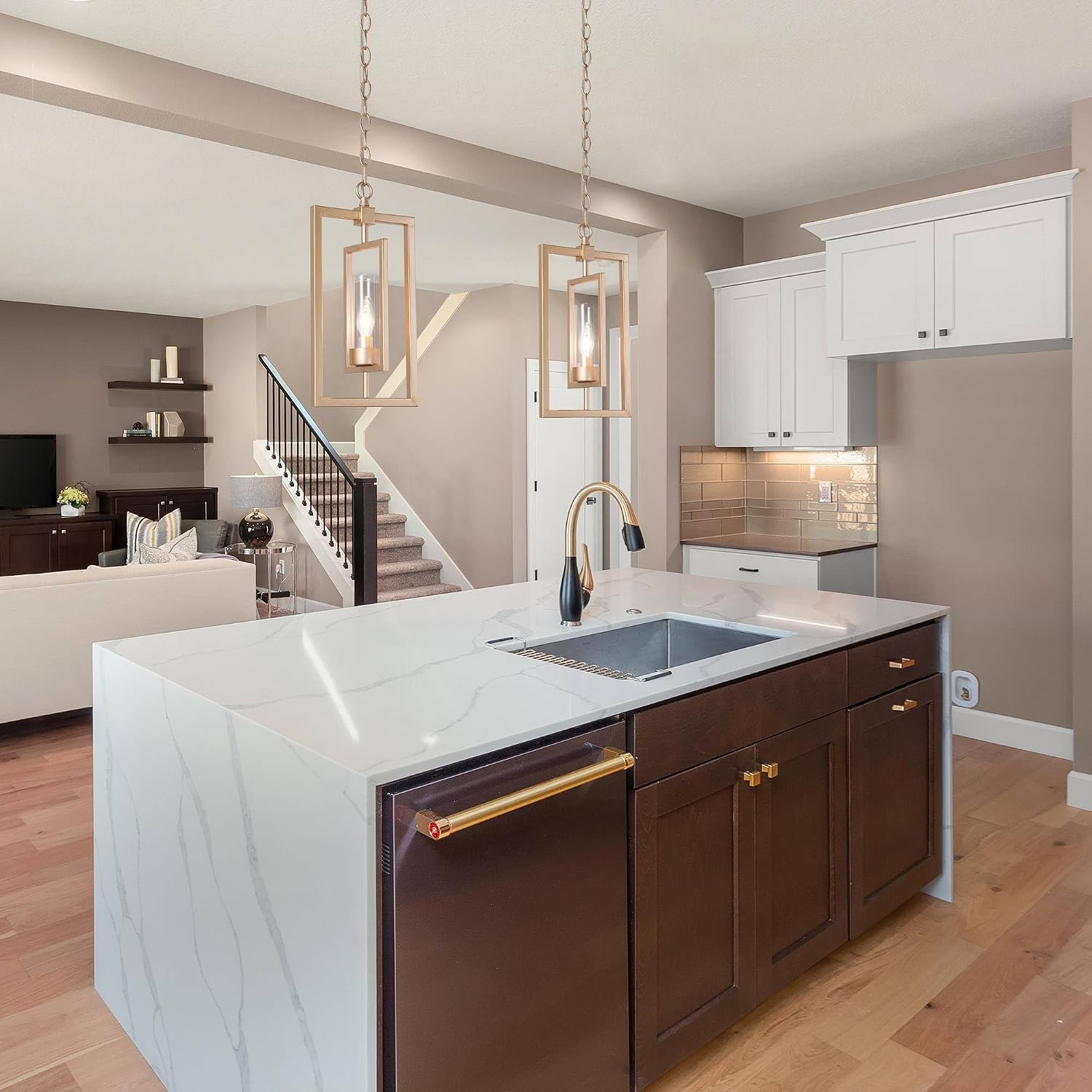 Gold Pendant Light, 1-Light Modern Kitchen Pendant Lights with Glass Shade, Hanging Pendant Light Fixtures for Kitchen Island, Dining Room, Bedroom, Living Room