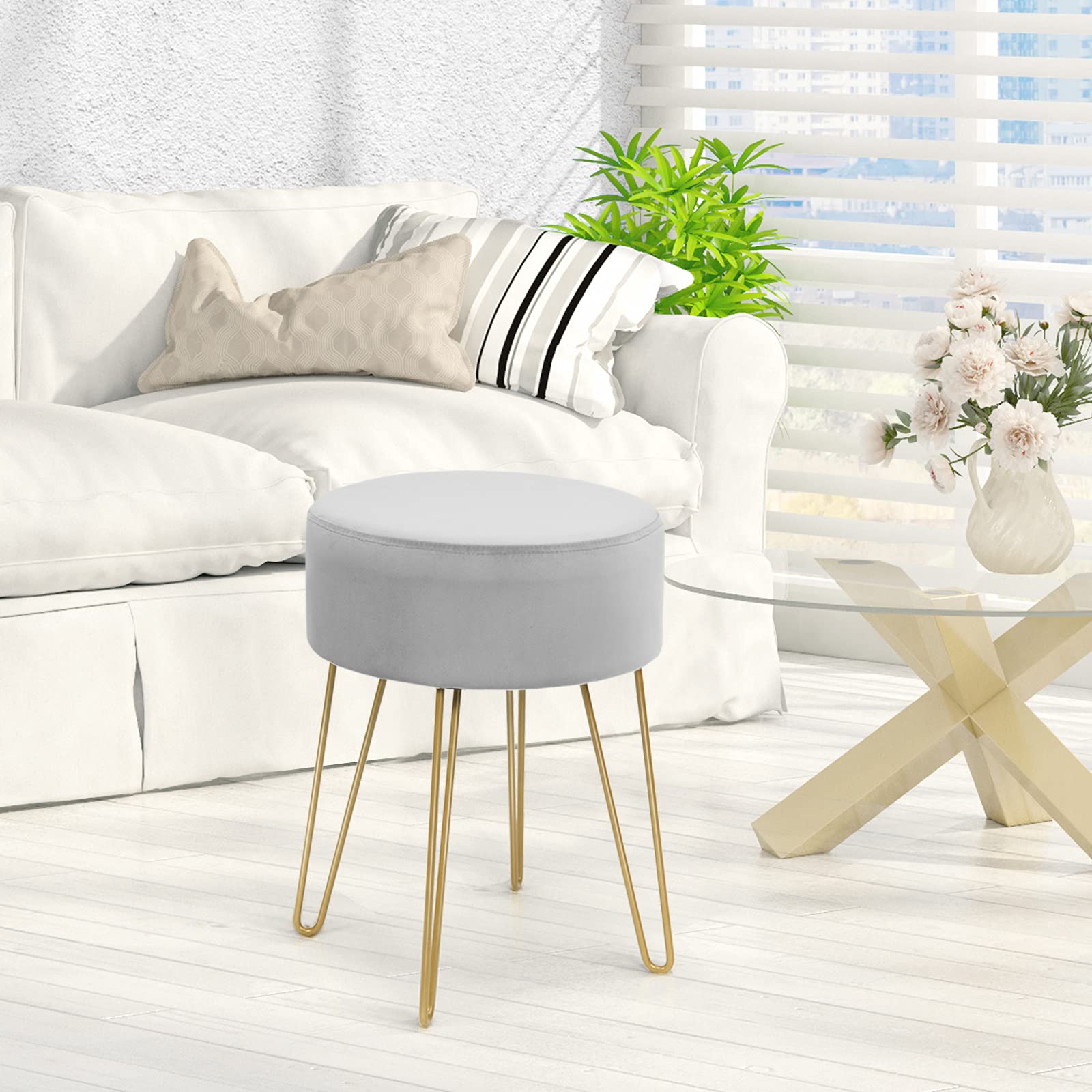 GIANTEX Tabouret Coiffeuse en Velours, Chaise Coiffeuse Chambre avec Pieds Dorés en Métal, Pouf Ottoman Rond, Repose-Pieds, Tabouret Velours pour Chambre, Salon, Vestiaire (Gris)