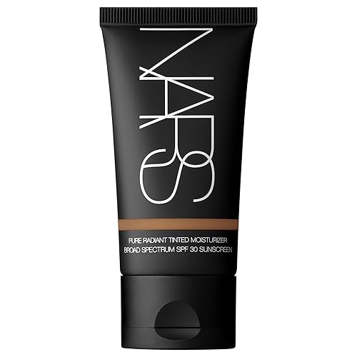 NARS Pure Radiant Humectante con tinte de amplio espectro SPF 30, Martinique