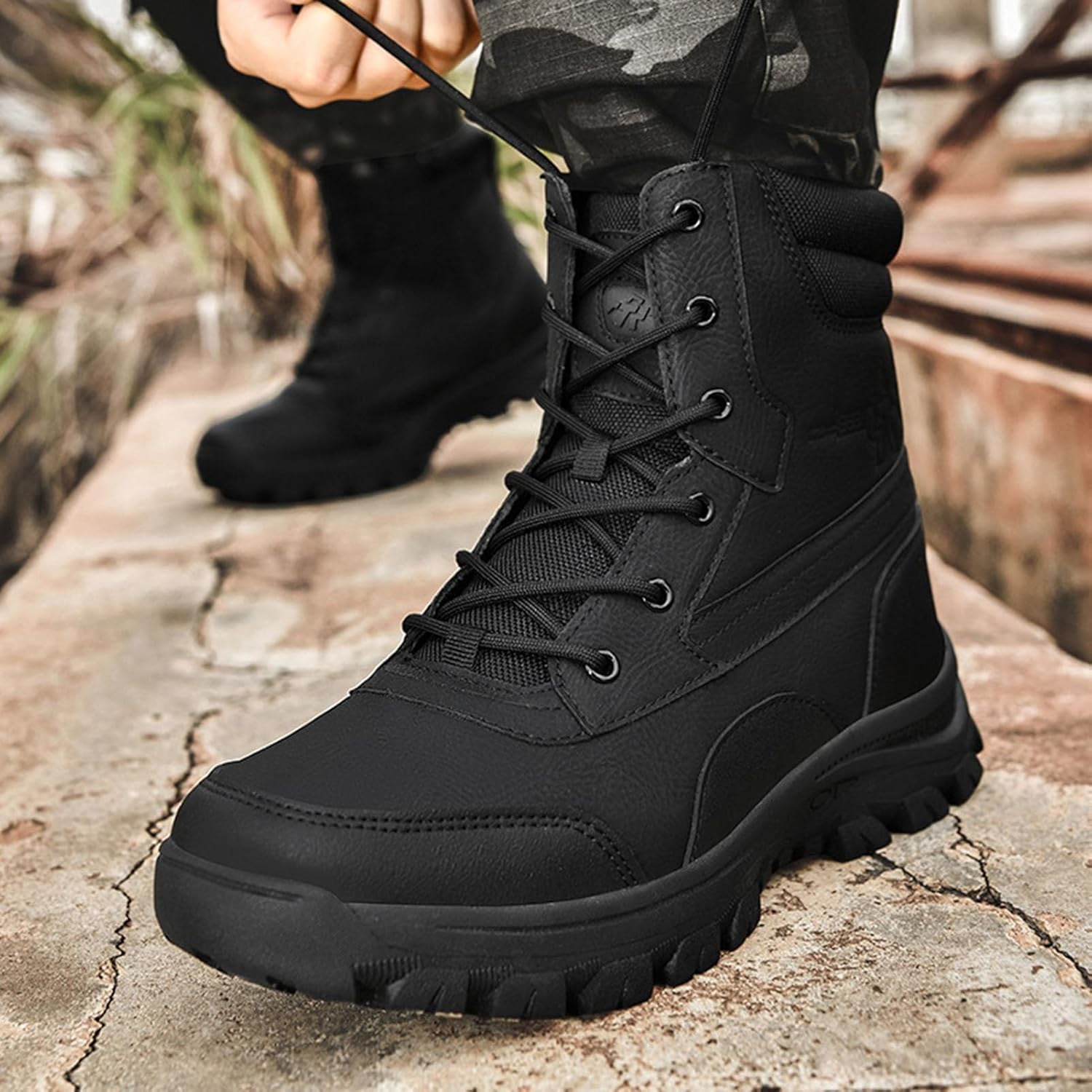軽量コンバットブーツメンズ、防水通気性、サイドジッパー付き、アウトドアタクティカルワーク、ハイキングにフィット, オールブラック,