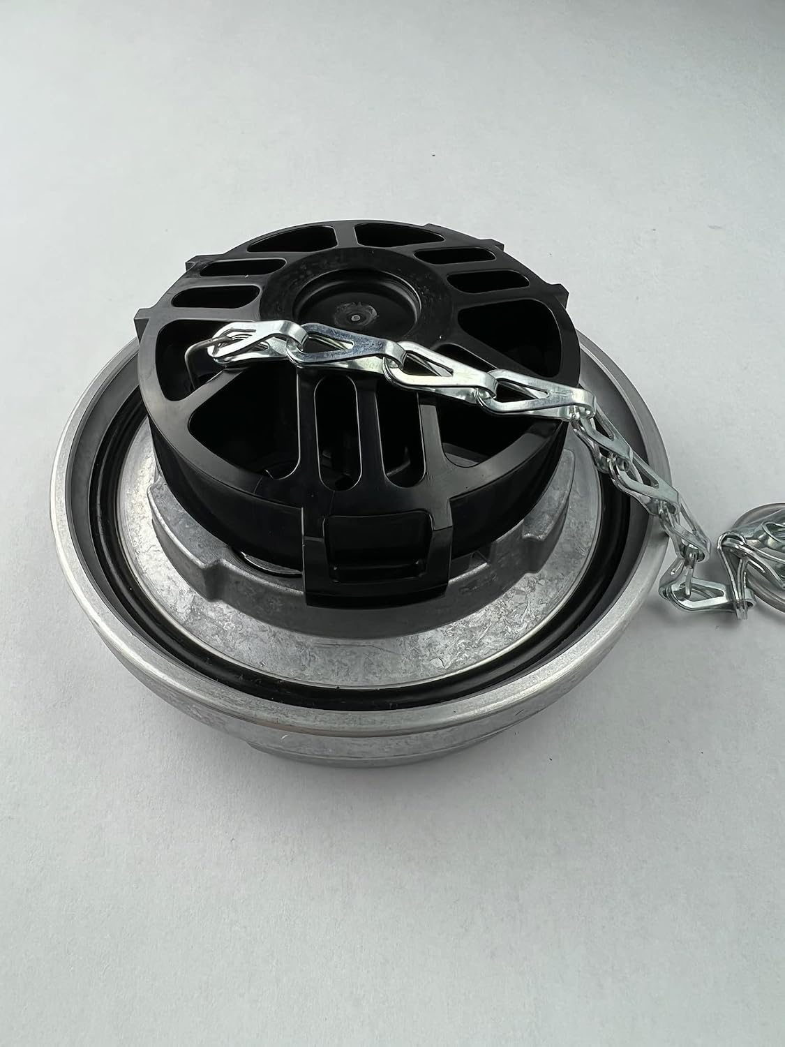 Non Locking 4'' Lever Style Fuel Cap Compatible with All Models Peterbilt (FTA-C-68-P)