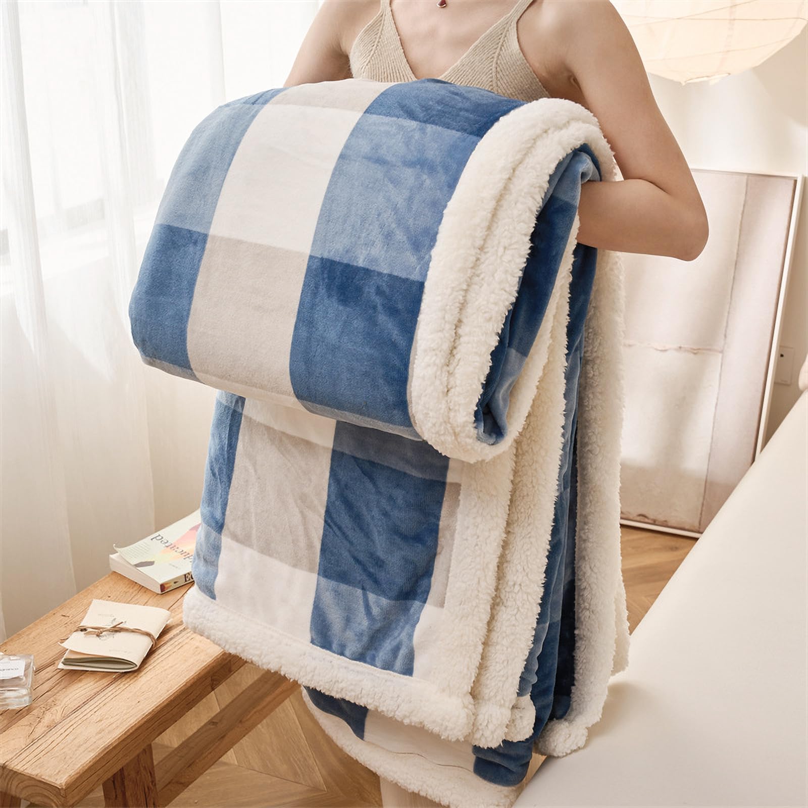Couverture sherpa douillette pour vos soirées cocooning devant un film