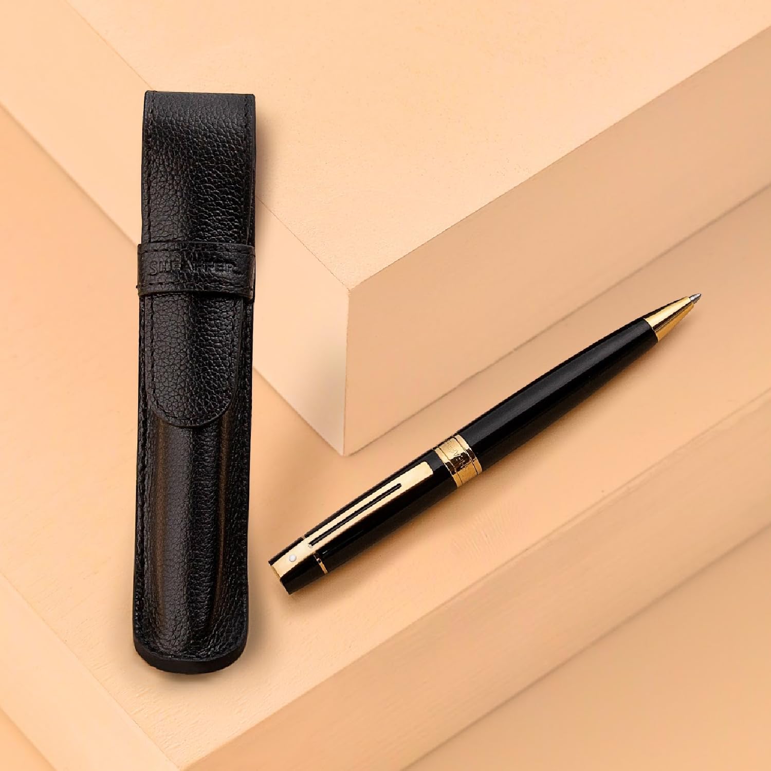 Sheaffer Set de regalo | Bolígrafo negro brillante 300 9312 con borde cromado y bolsa para bolígrafo | Juego de regalo premium