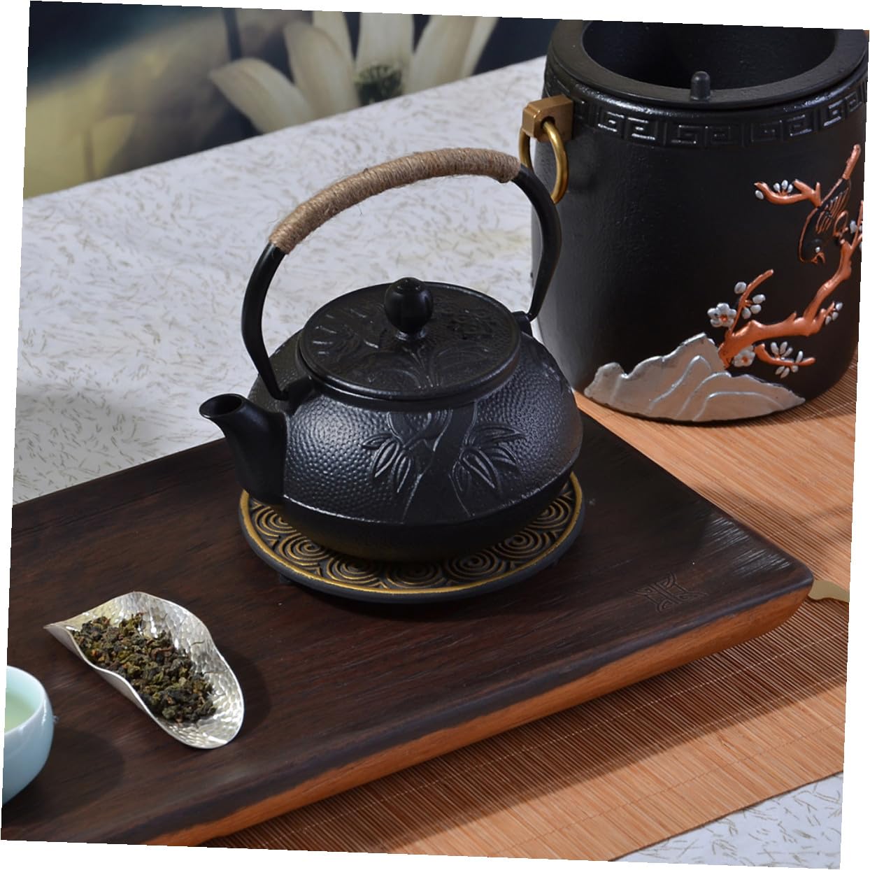 Tetera de Hierro Fundido 0, 6 L, Hervidor Multifunción | Accesorio de Té para Hogar, Diseño Delicado y Acabado Cuidado, Portátil y Fácil de Llevar