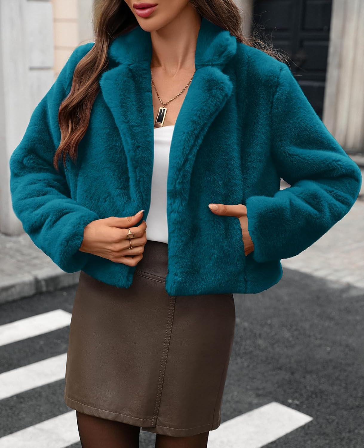 Women's Cropped Lapel Faux Fur Jacket Warm Long Sleeve Winter Fluffy Coat with Pockets - Image 2