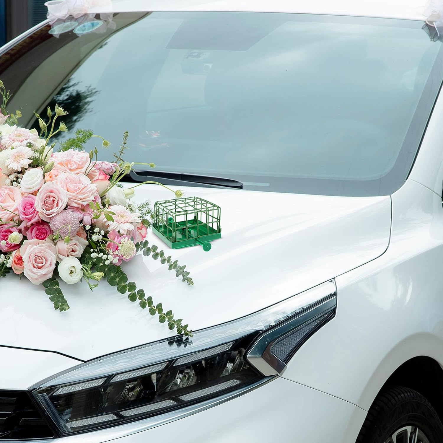 SOESFOUFU 5pcs Flower Foam Cage with Suction Cup, Green Floral Foam Holder for Wedding Car Decoration, Table Centerpiece Floral Arrangement 5.3x4.7x3.5''