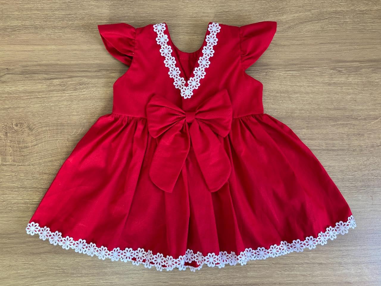 Vestido Infantil para Batizado, 0-1 Ano, 100% Algodão, com Detalhes Florais em promoção! Veja a oferta e mais achadinhos de Meninas 9 Hoje é o melhor dia para comprar Vestido Infantil para Batizado, 0-1 Ano, 100% Algodão, com Detalhes Florais com aquele preço maroto! Promoção! Aproveite a oferta! 9