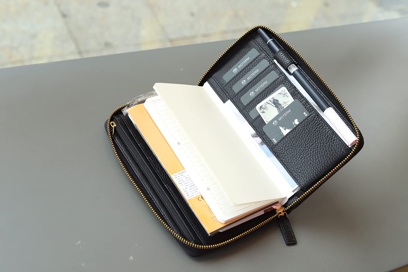 Amazon.com : Moterm Zippered Leather Cover for Weeks - Fits