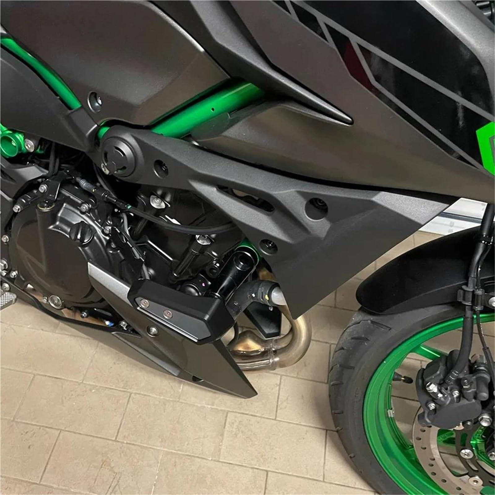 Protezioni Telaio per Moto, Protezioni Anti-Caduta, per K&awasaki per Ninja500 Z500 SE 2024, per Ninja 500 2024 E 2025 Tamponi Paratelaio Moto(Rosso,X-1)
