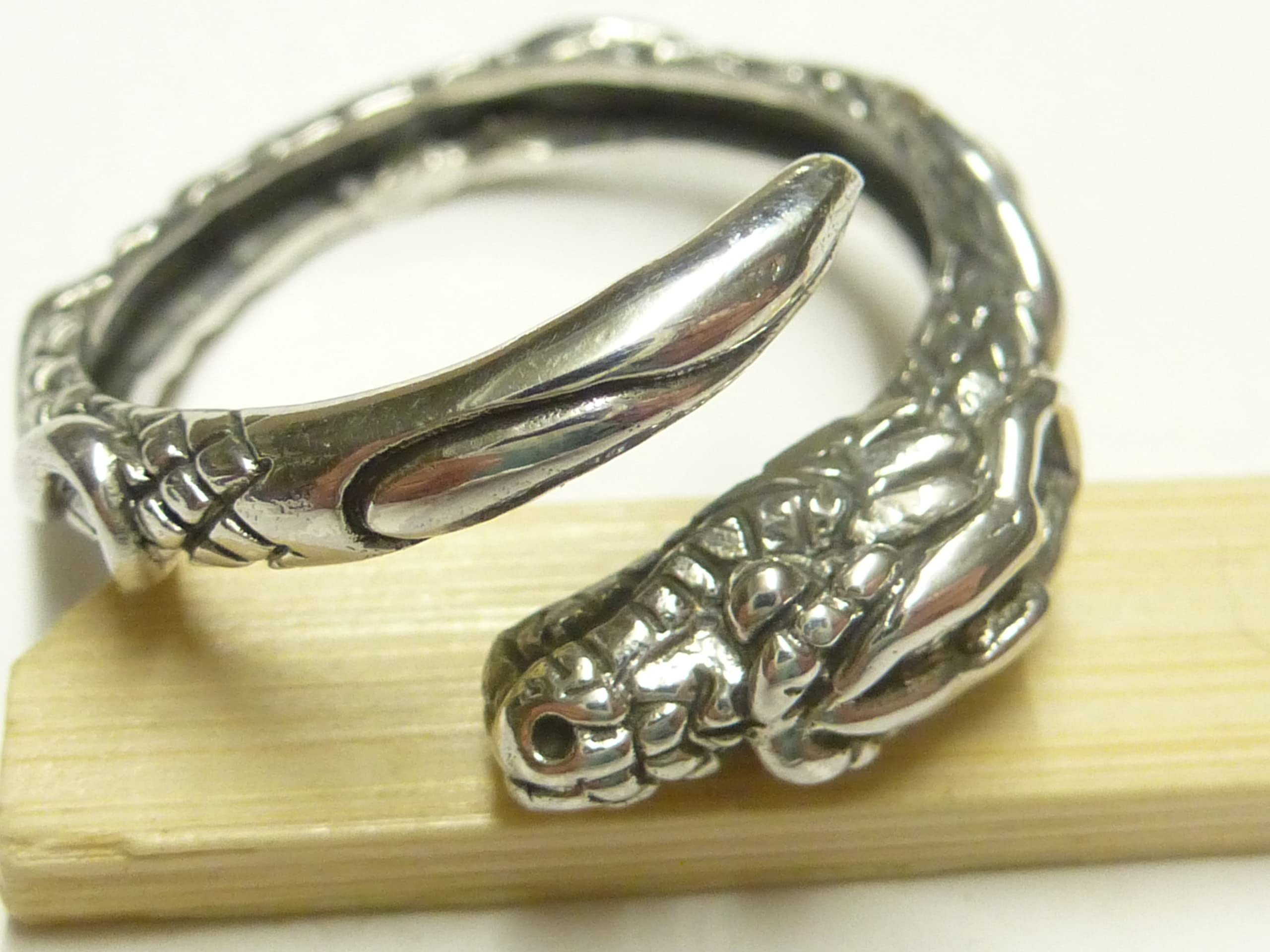 Herrenring Drache Naga aus 925 Sterlingsilber Gr. 62 (Ø 19,7 mm) – Offener Drachenring, massiv gearbeitet, Unisex Schmuck