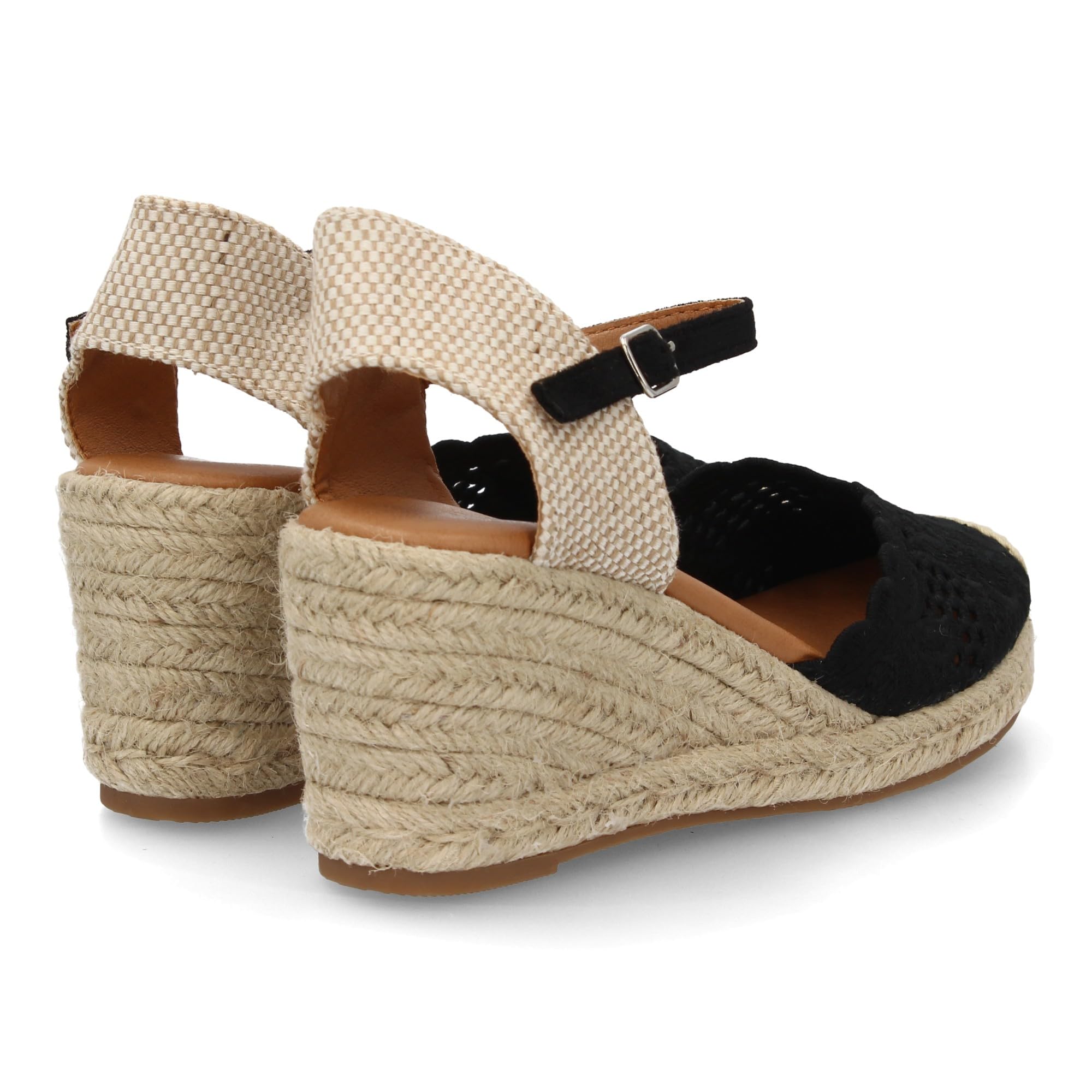 shoes&blues.es Alpargata de Mujer con Cuna de Esparto y Pala Bordada con Acabado Artesanal para Mujer, Cierre de Hebilla Ajustable, Diseno Calado en la Punta, Ideal Primavera Verano.
