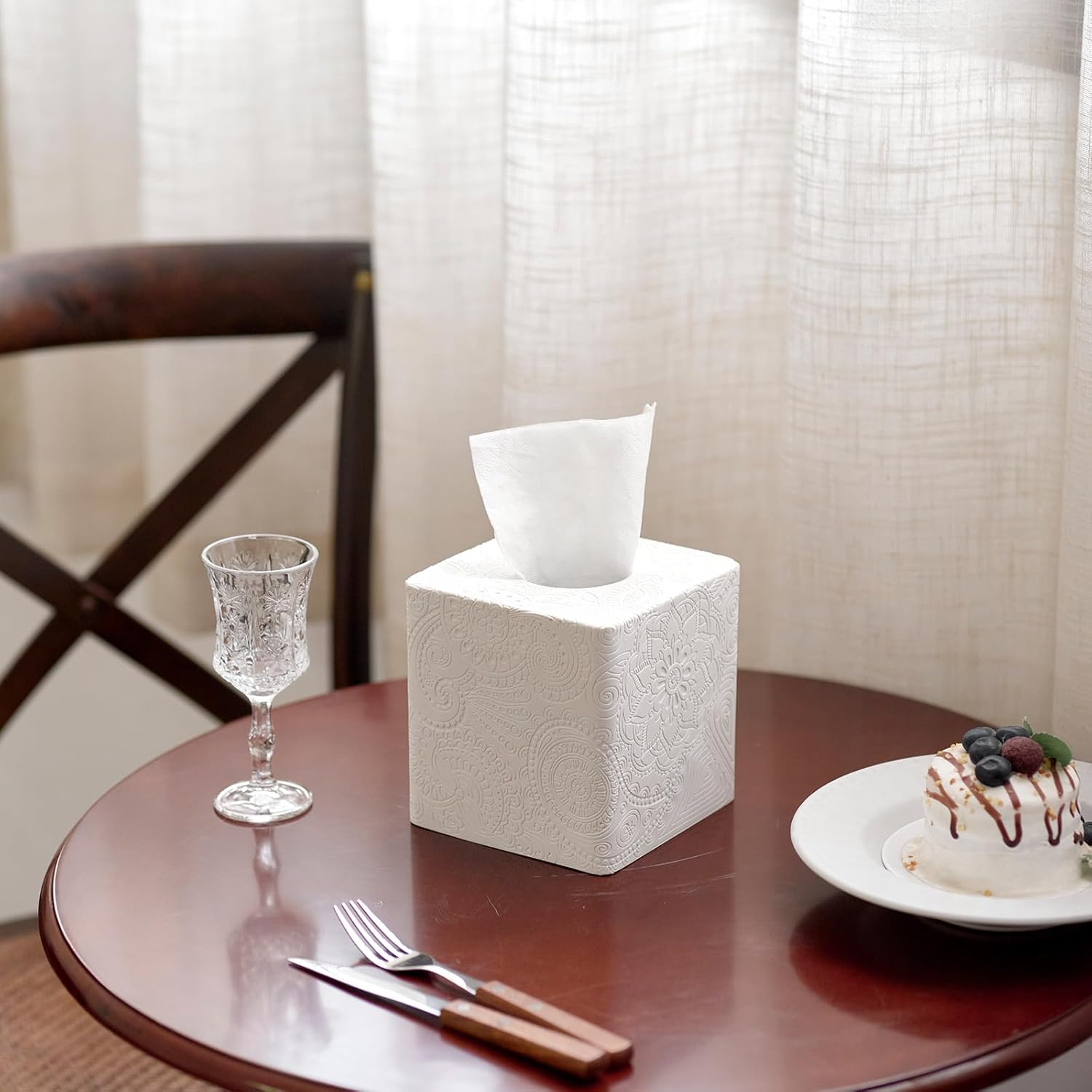 Square Tissue Box Cover Decorative,Napkin Dispenser,Facial Paper Holder for Bathroom Vanity Countertop,Bedroom Dresser,Night Stand, Desk, Office and End Table,Boho Flowers White