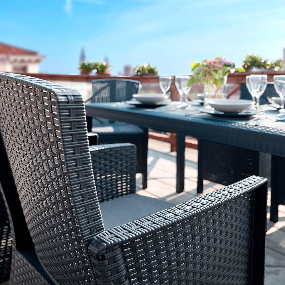 BICA Gastronomie Sessel Lido 2er Set Graphit – Wetterfeste Gartenstühle inkl. Sitzkissen – Hochwertige Rattan-Optik für Bistro, Café & Garten – CATAS-zertifizierte Objektmöbel – Made in Italy