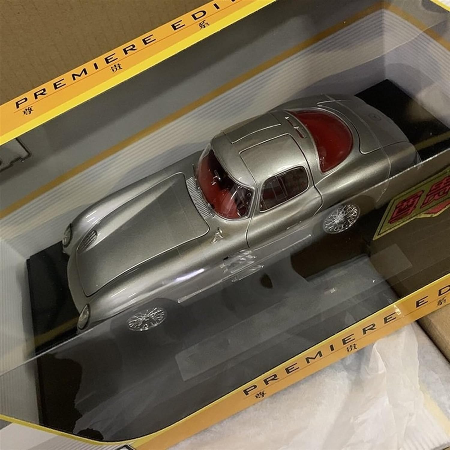 1:18 SL500 red original factory authorized alloy car model(Benz 300 SLR Silver)
