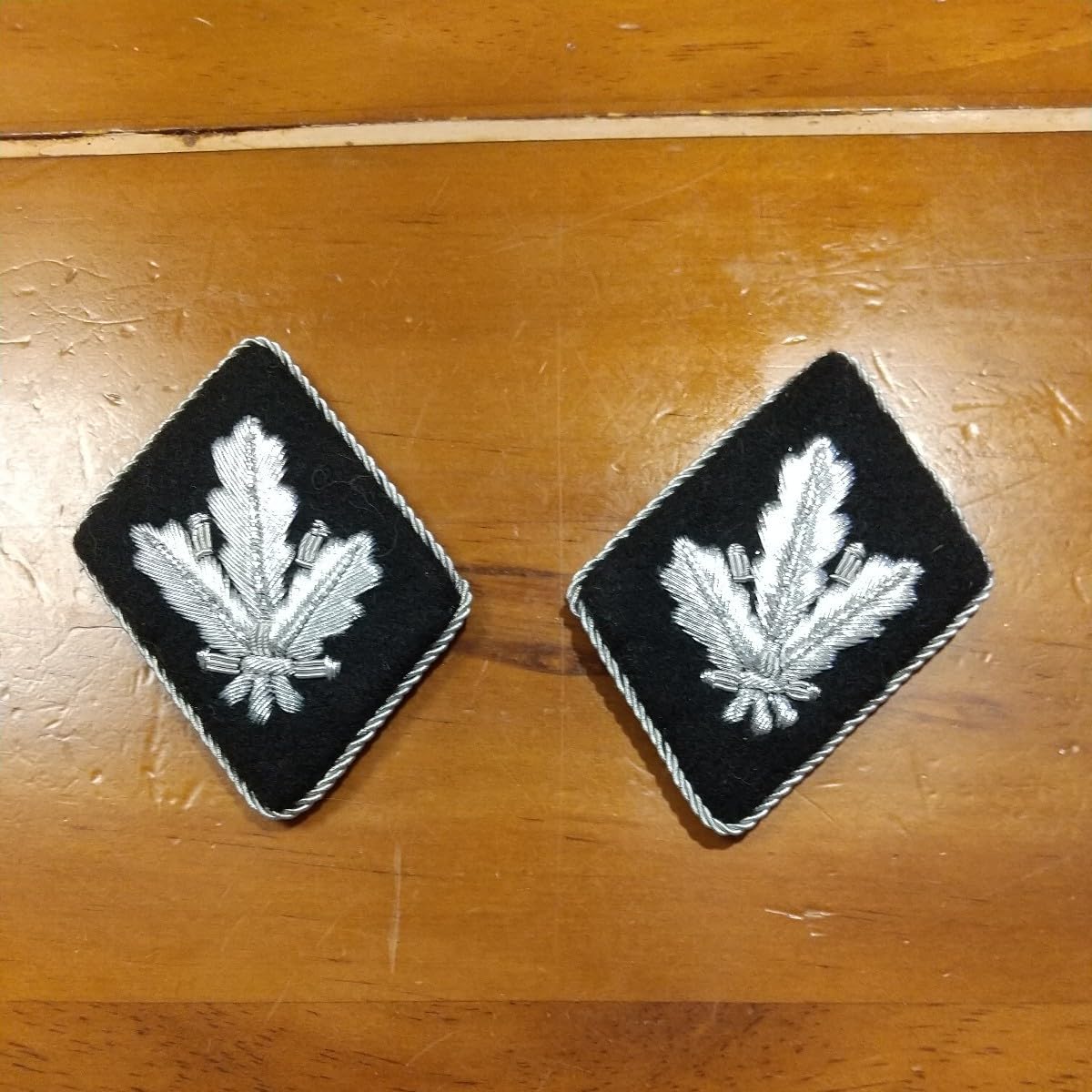 Amazon.co.jp: 武装SS後期親衛隊少将襟章 : おもちゃ