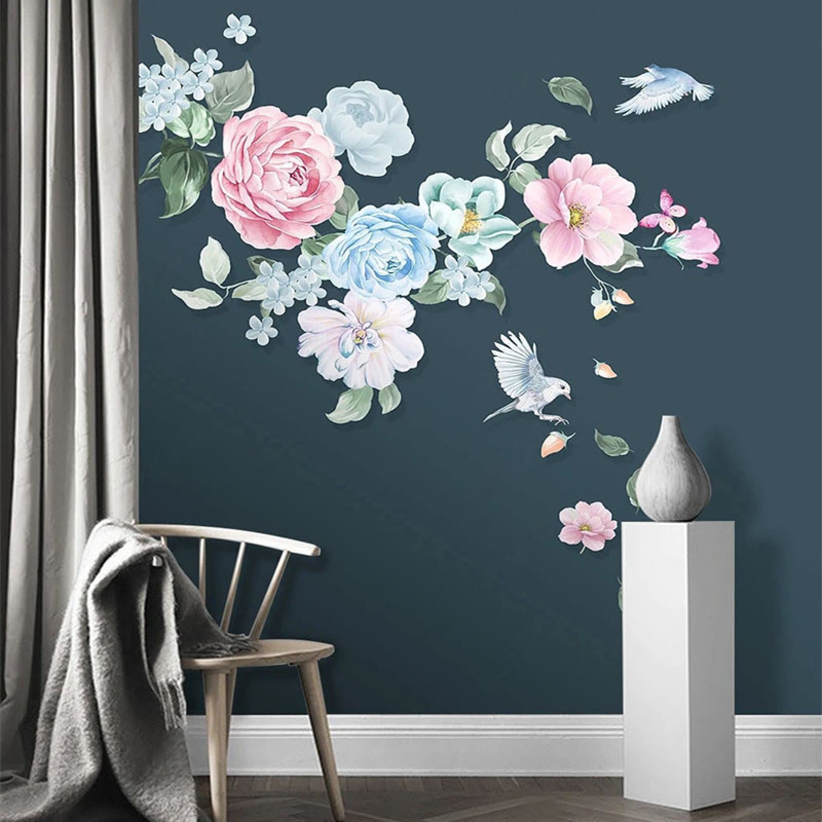 Papier Peint Fleurs Romantiques pour Rénover un Mur de Salon
