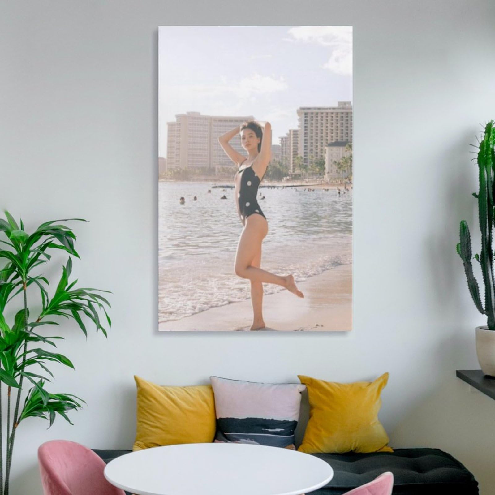 アートポスター：８５六方石（ろっぽうせき）とボタン Amazon.co.jp: 織田梨沙写真フォトポスター85 ポスター 装飾絵画