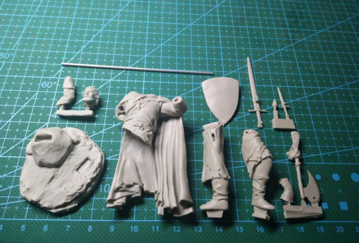 XINGCHANG Montaż niepomalowana skala 1/24 75 mm starożytny rycerz krzyża 75 mm figurka historyczny model z żywicy