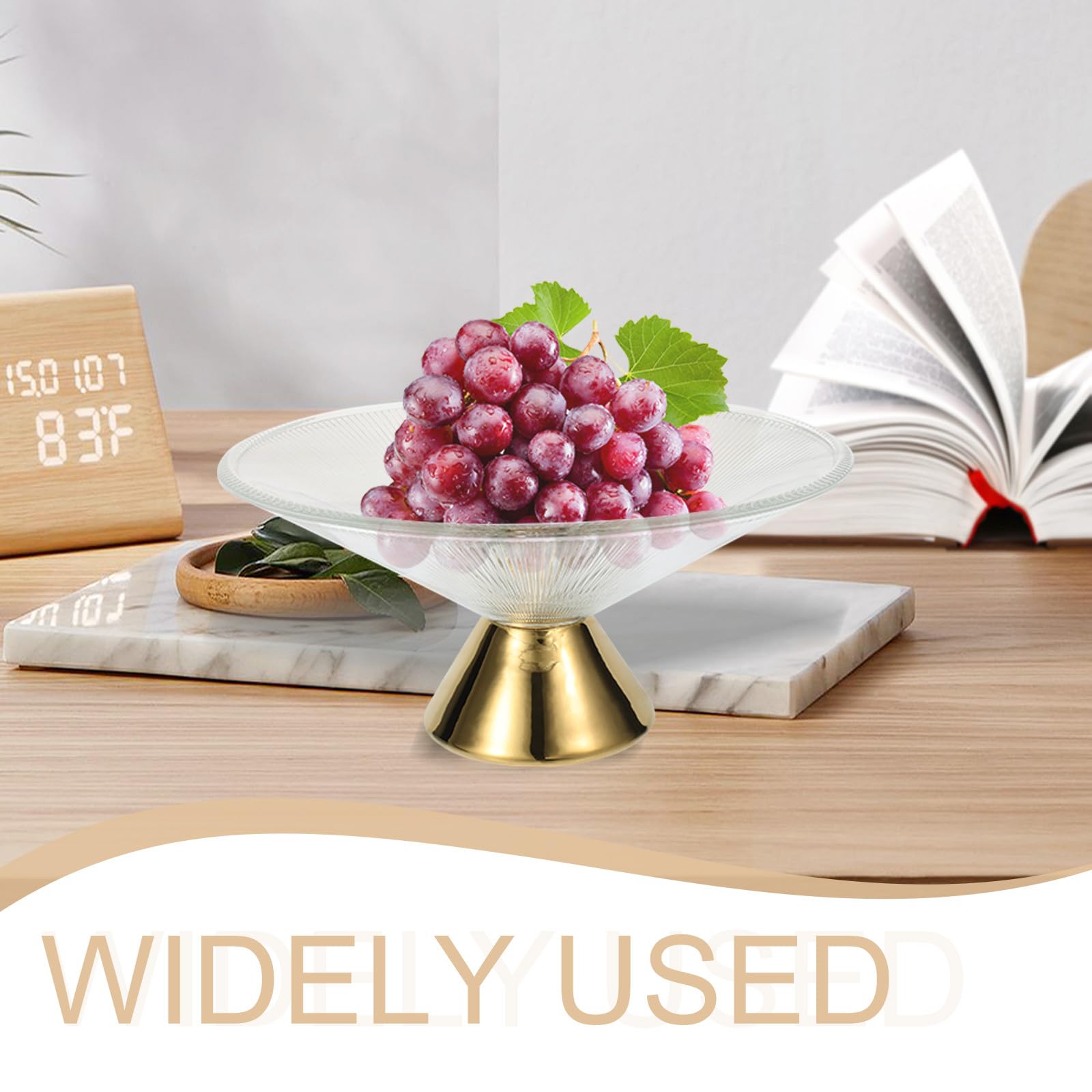 Plato de Fruta de Vidrio Base Alta Dorado, Diseño Elegante Textura Vertical y Bordes Suaves, Adecuado para Servir Aperitivos y Decoración