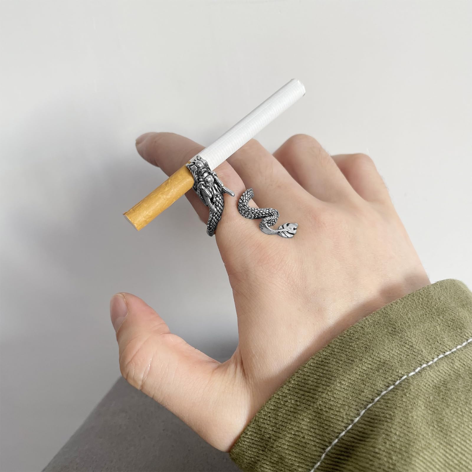 ring with cigarette holder 4Pcs Retro Finger Cigarette Ring Holder Cigarette Clip Skeleton Hand Snake  Dragon Deer Smoke Accessory Punk Gift for Men Women : Amazon.com.be: Fashion