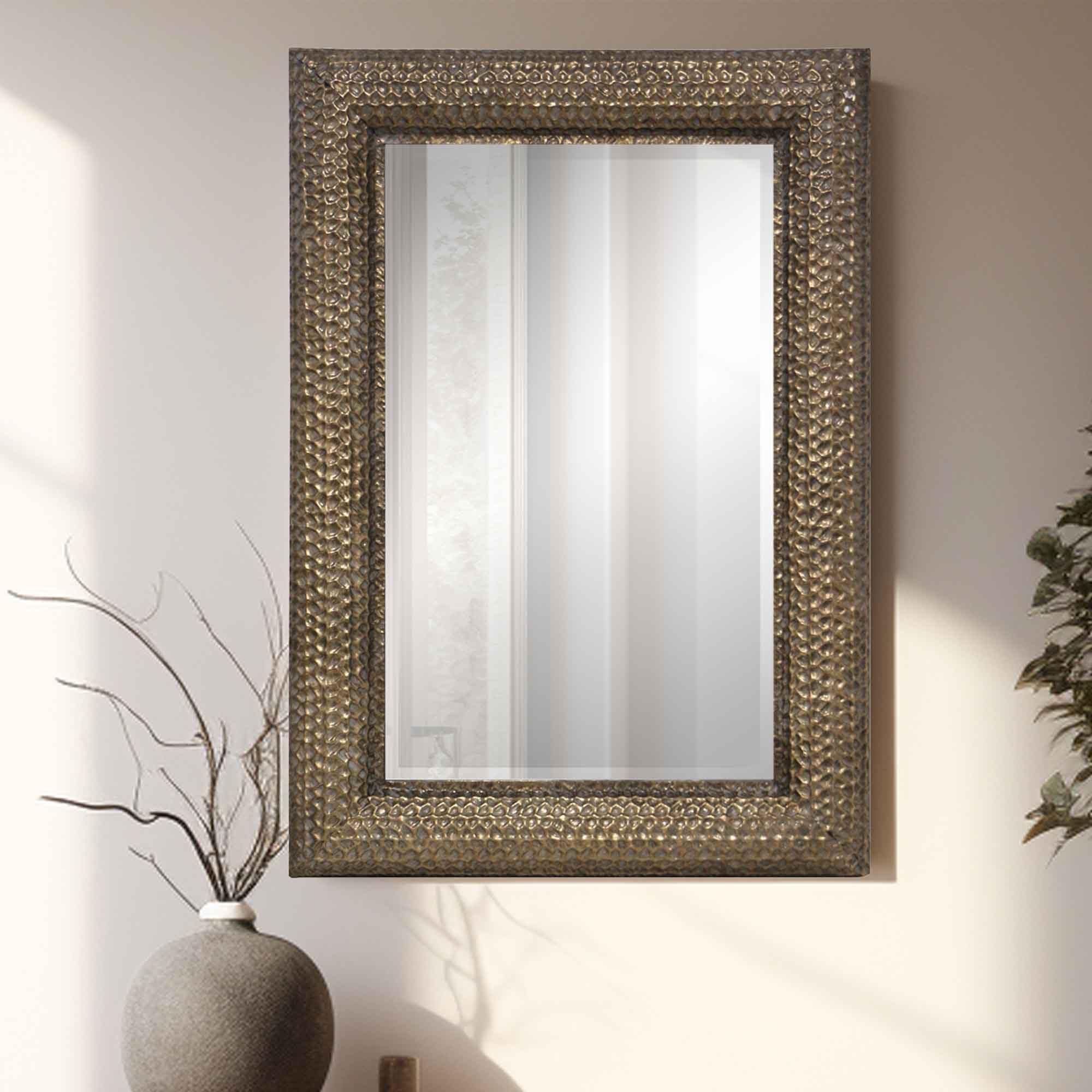 la fabrica del cuadro ®, Espejo Rectangular de Metal Labrado en Oro Patinado, Espejo de Pared con Luna Biselada. Ideal para Baños, Salón, Dormitorio, Recibidor... (Mod. Filipinas 60x80 cm)