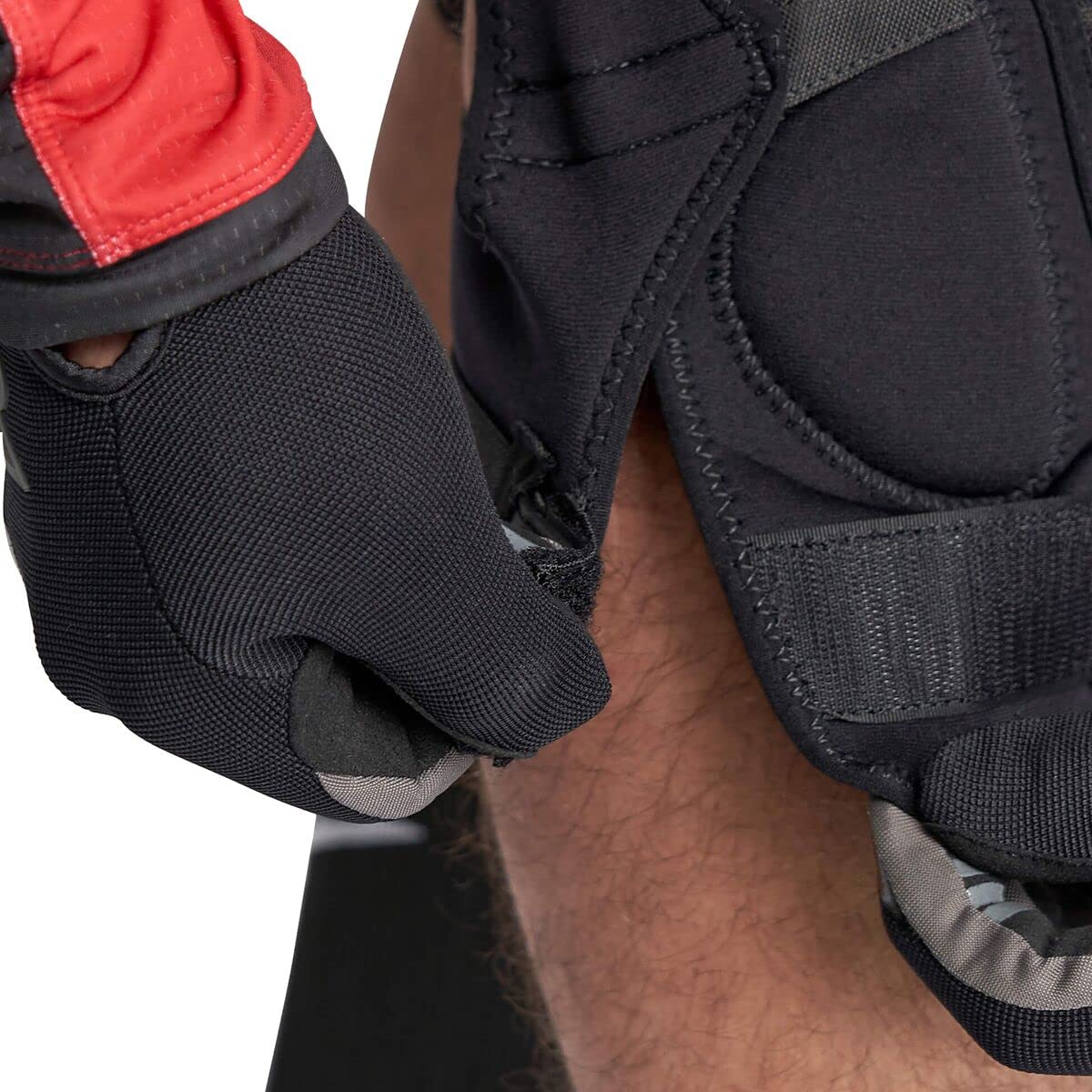 Genouillères AMBUSH stealth M