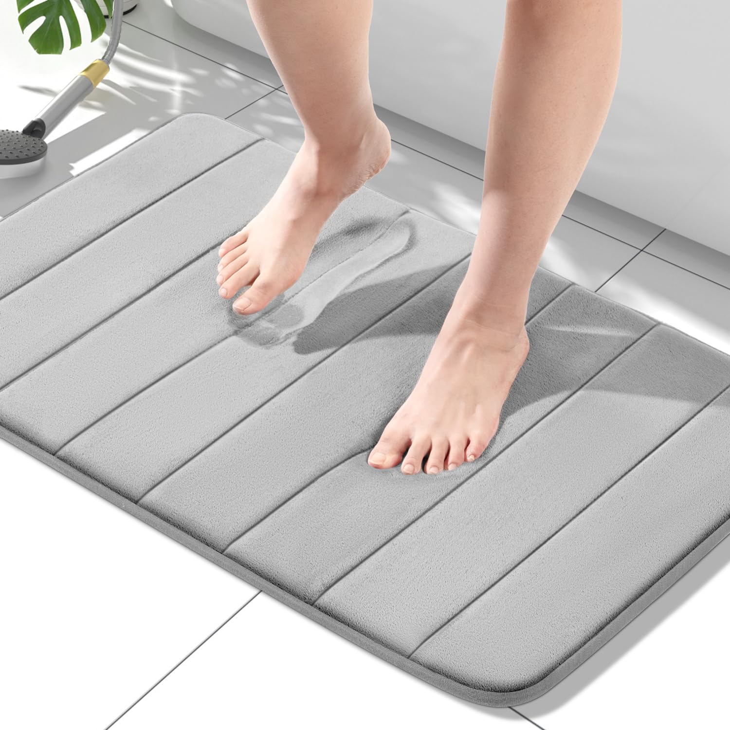 HITSLAM Memory Foam Bath Mat Non Slip, 50 x 80cm Absorbent Bathroom Mat, Machine Washable Bath Rug for Bathroom, Soft on Feet,Quick Dry, Light Grey