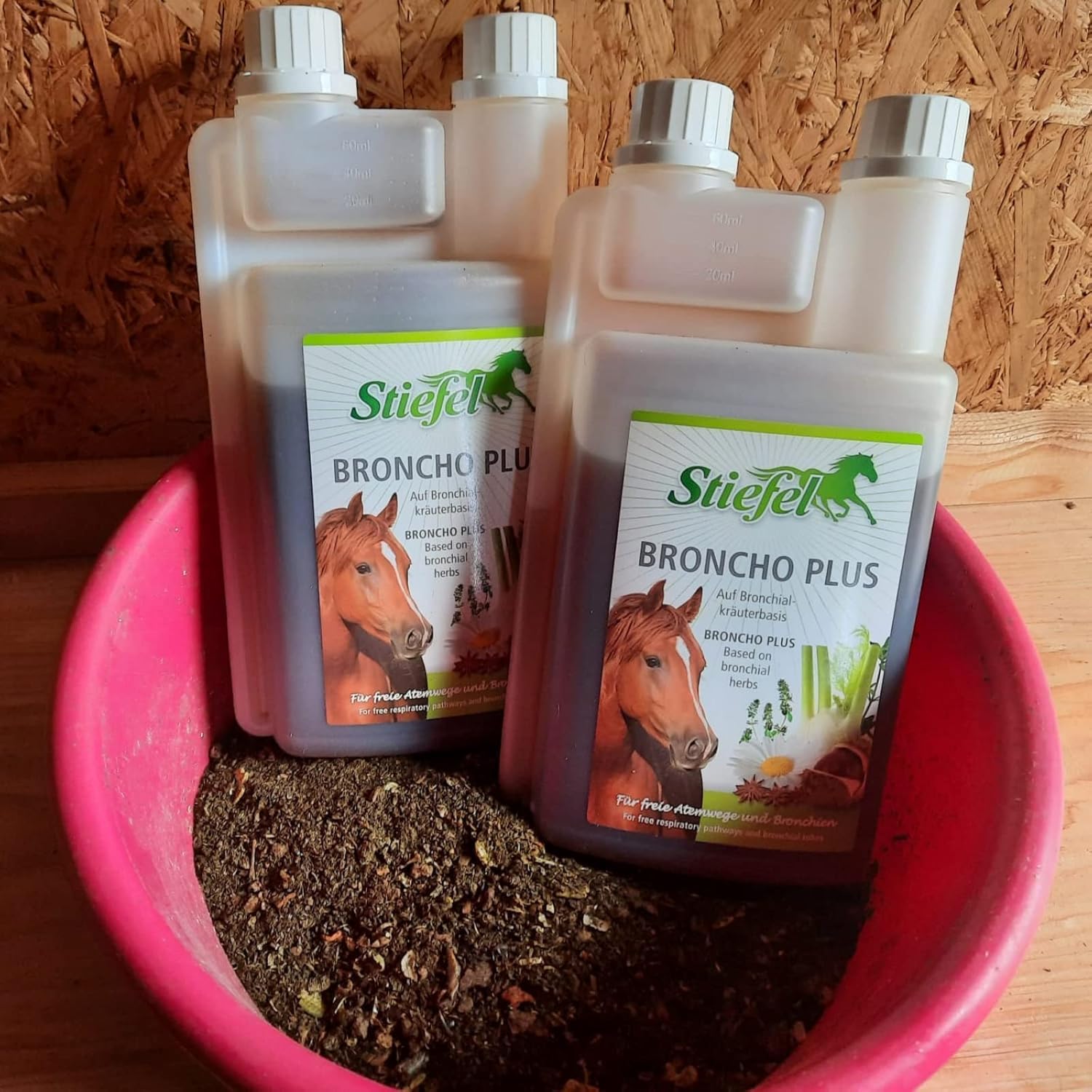 Stiefel Broncho Plus für Pferde, auf Kräuterbasis, kann Bronchien und Atemwege unterstützen, flüssig, 1l