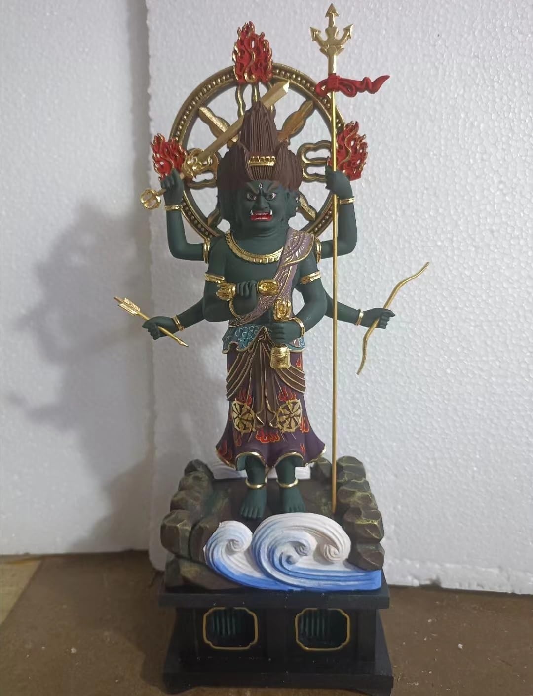 Amazon｜仏像 三宝荒神 立像 桧木彩色 木彫仏像 木彫り 木製 高さ34cm｜仏像 オンライン通販