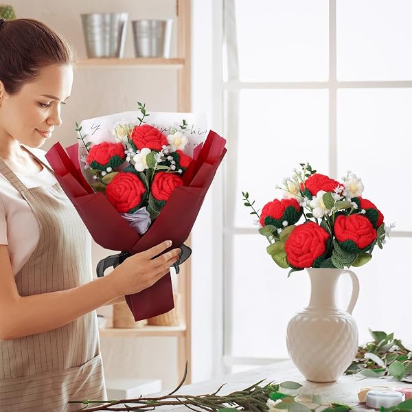Foyucool Ramo de Flores de Ganchillo, Ramo Terminado Hecho a Mano con Bolsa de Regalo, Manualidad para Adultos, para Bodas, Día de la Madre, Día del Maestro y San Valentín, Rosa Roja - 4