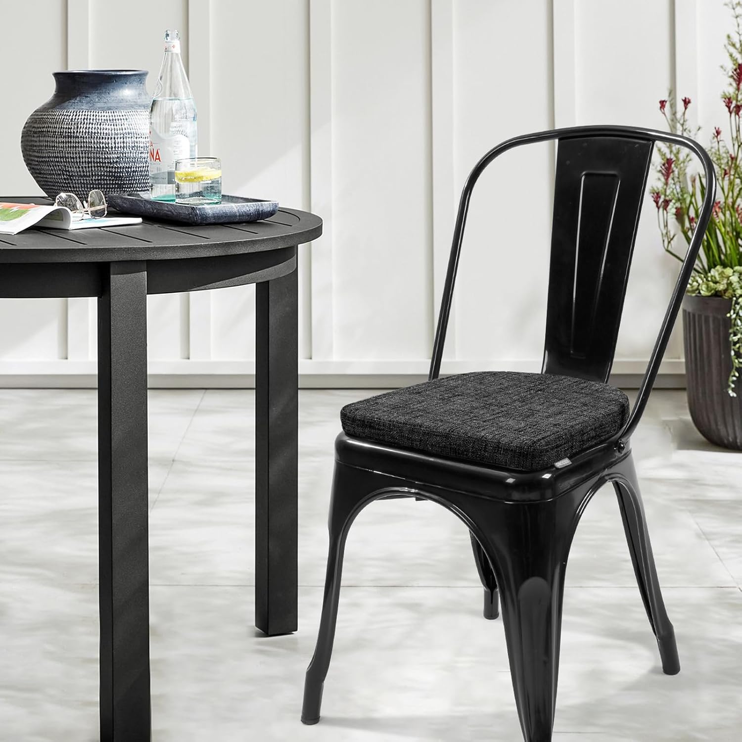 SINOSSO Memory Foam 14" Metal Chair Cushions 4 Pcs, Modern Interwoven Style Magnetic Chair Pads for Dining Kitchen Cafe Bistro Stackable Chair (U-Shape, Black-Gray, 4)