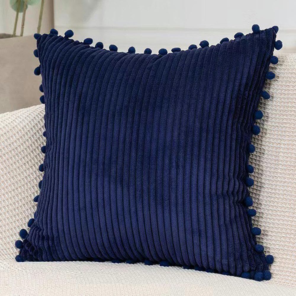 Taies d'oreiller velours côtelé contre les coussins froids et plats