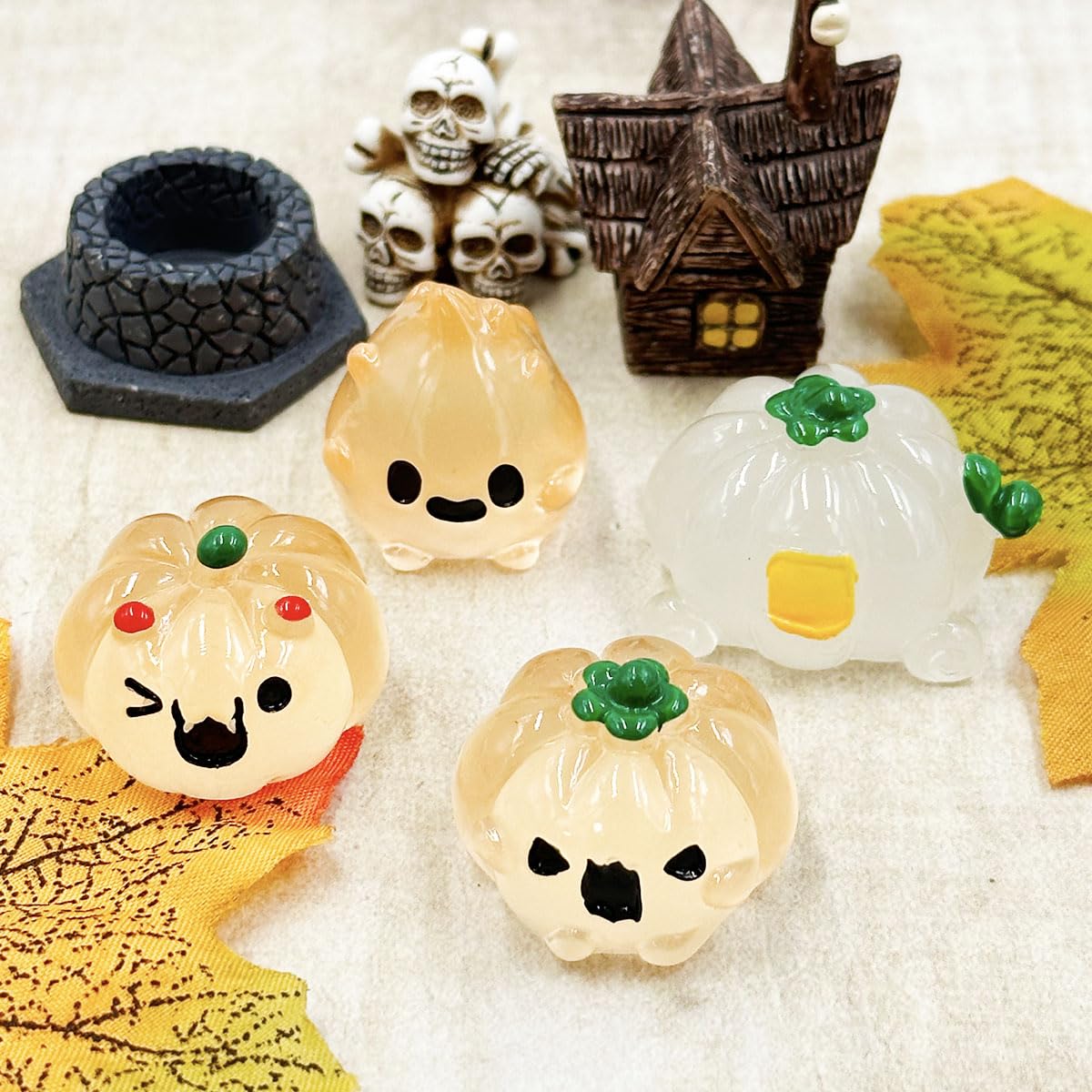 50 Stück Halloween-Mini-Geister – Leuchtet Im Dunkeln, Harz, 1,5x0,59 Cm, Für Deko Drinnen & Draußen