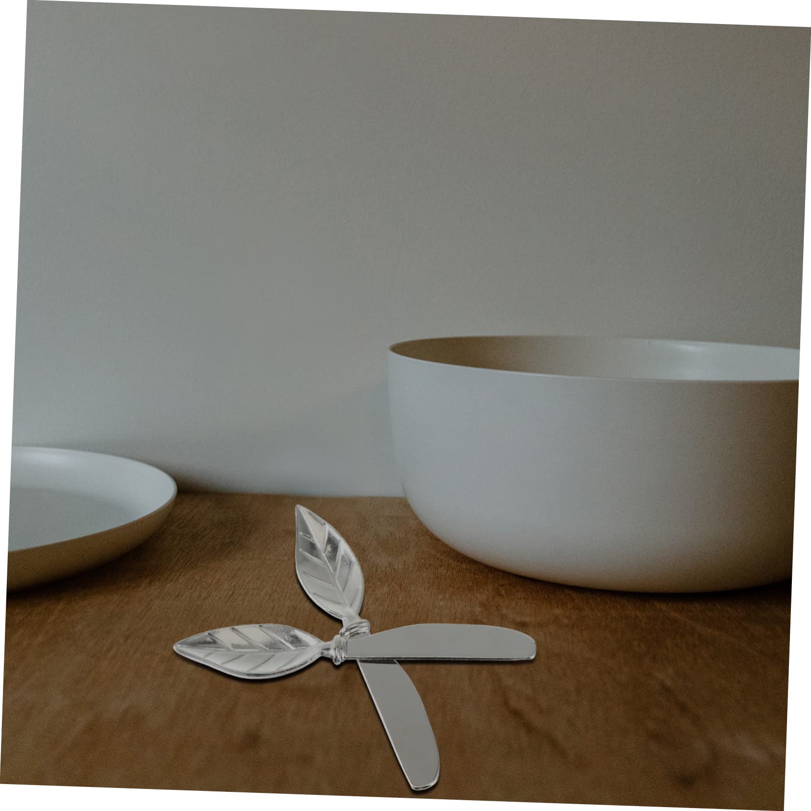 BESTonZON Sandwich Bread 2pcs Shaped Butter Multi- Tool Practical Gadgets Spreader Leaf Home Stainless Cheese Multipurpose Peanut Knives Sandwich for Kitchen Condiment Creative Steel Metal Spatula