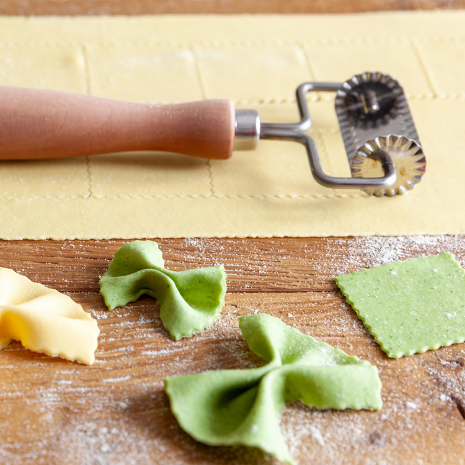 MARCATO Kwadratowy nóż do ciasta, narzędzie do ciast, stal, 4 cm, precyzyjne cięcie, mocne i trwałe