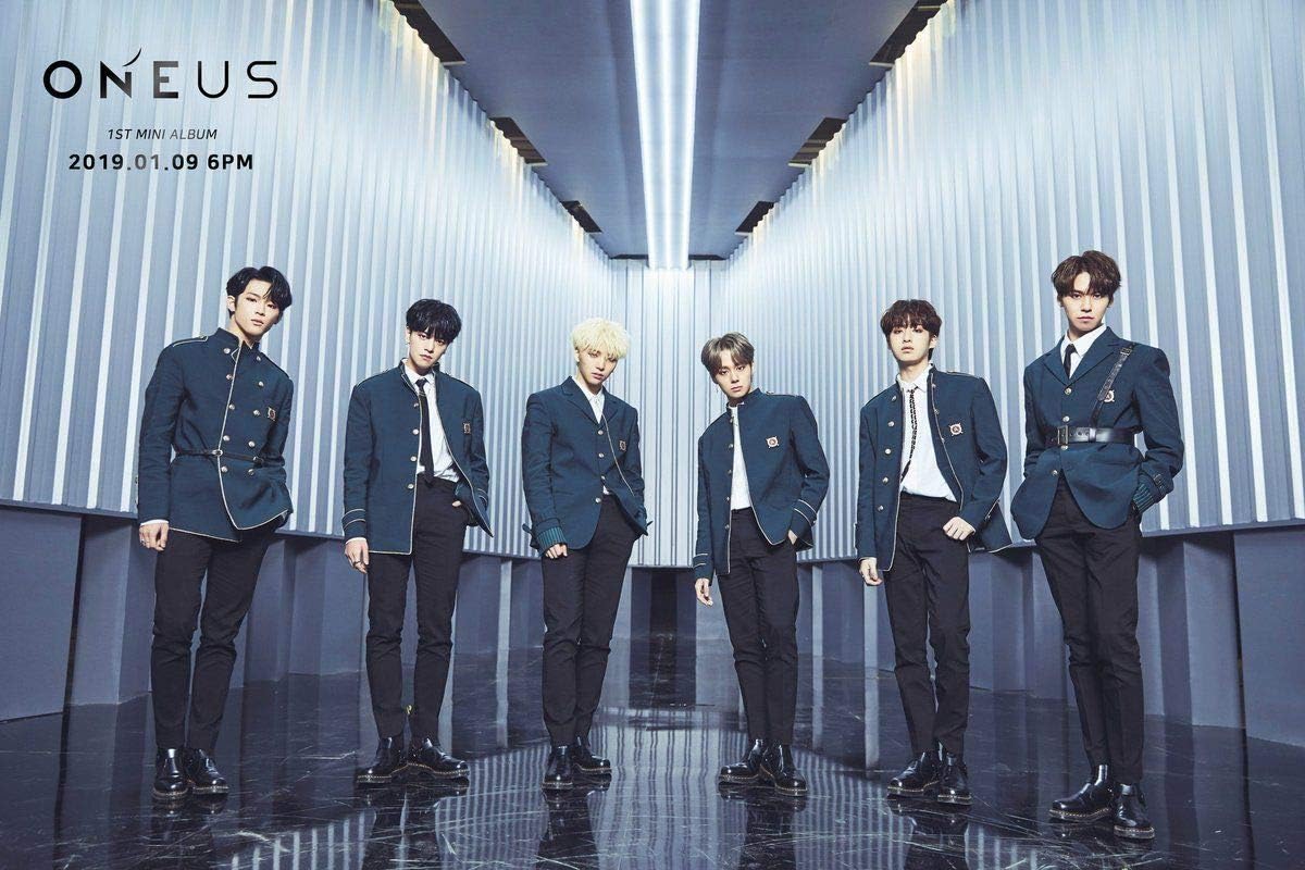 Flash Deals - 40% OFF ONEUS - [Light Us] 1st Mini Album CD+104p Booklet+2p PhotoCard+1p Scratch Message Card+Card Sticker+Tracking K-POP Sealed