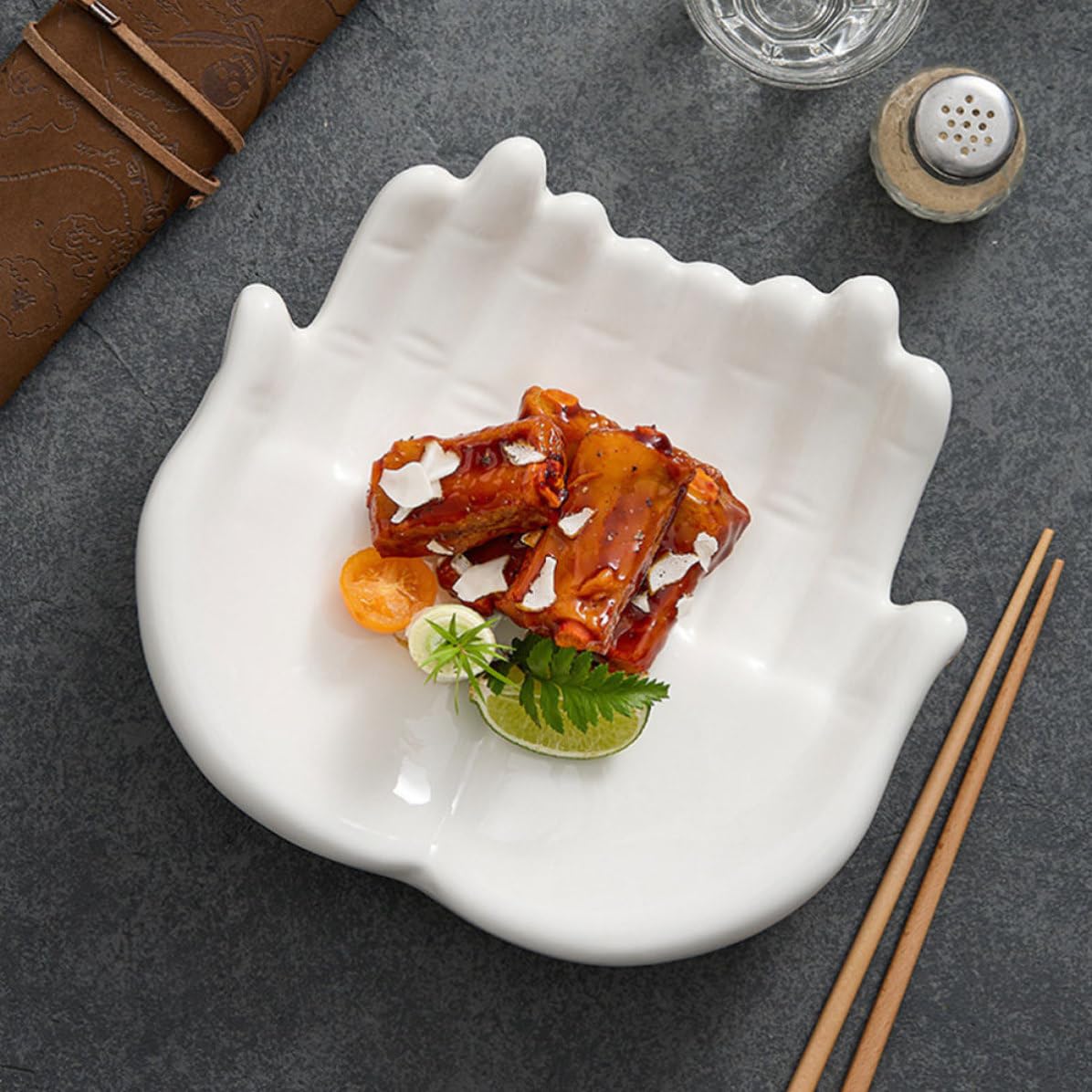 IMIKEYA Assiette à Sushis Décorative Main Façonnée en Céramique Blanche