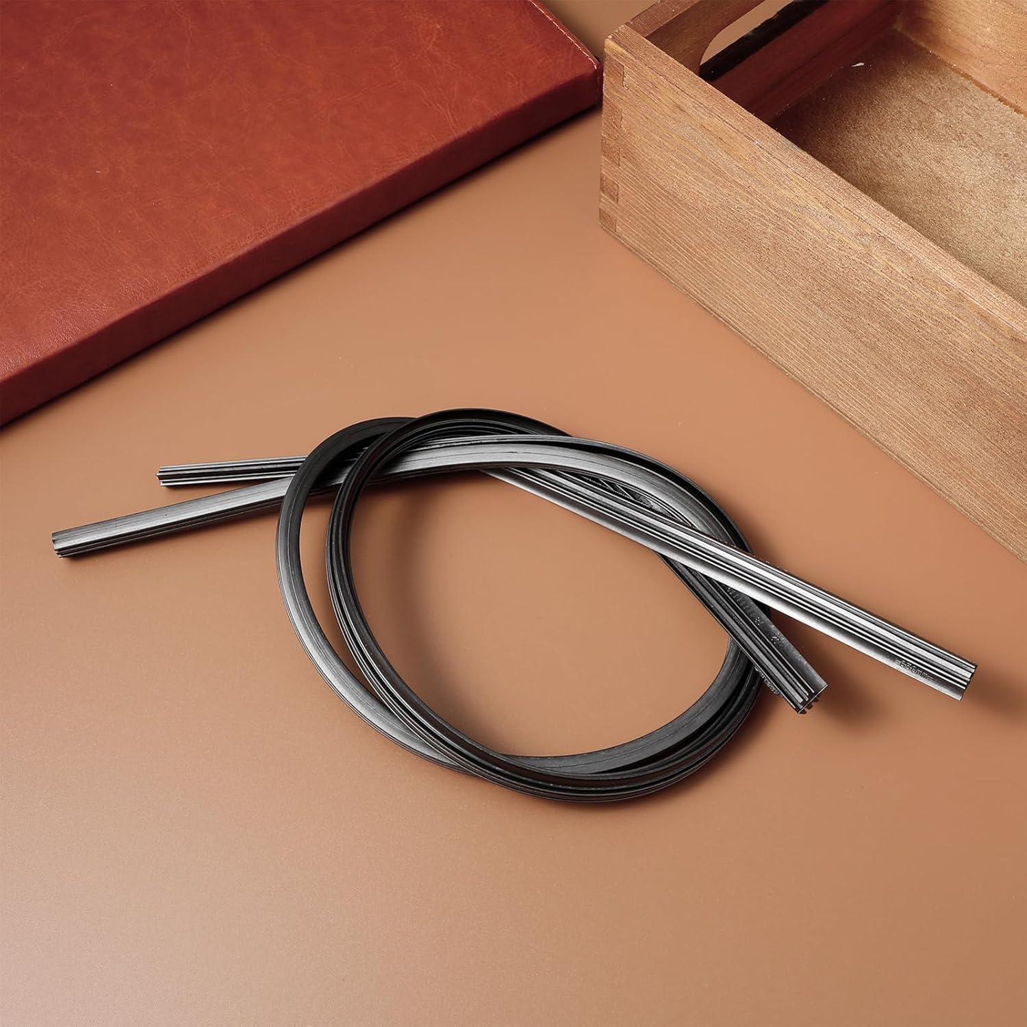 2Pcs Wiper Rubber Strips Durable Black Auto Windscreen Wiper Replacement Easy to Install Compatible with Various Vehicles