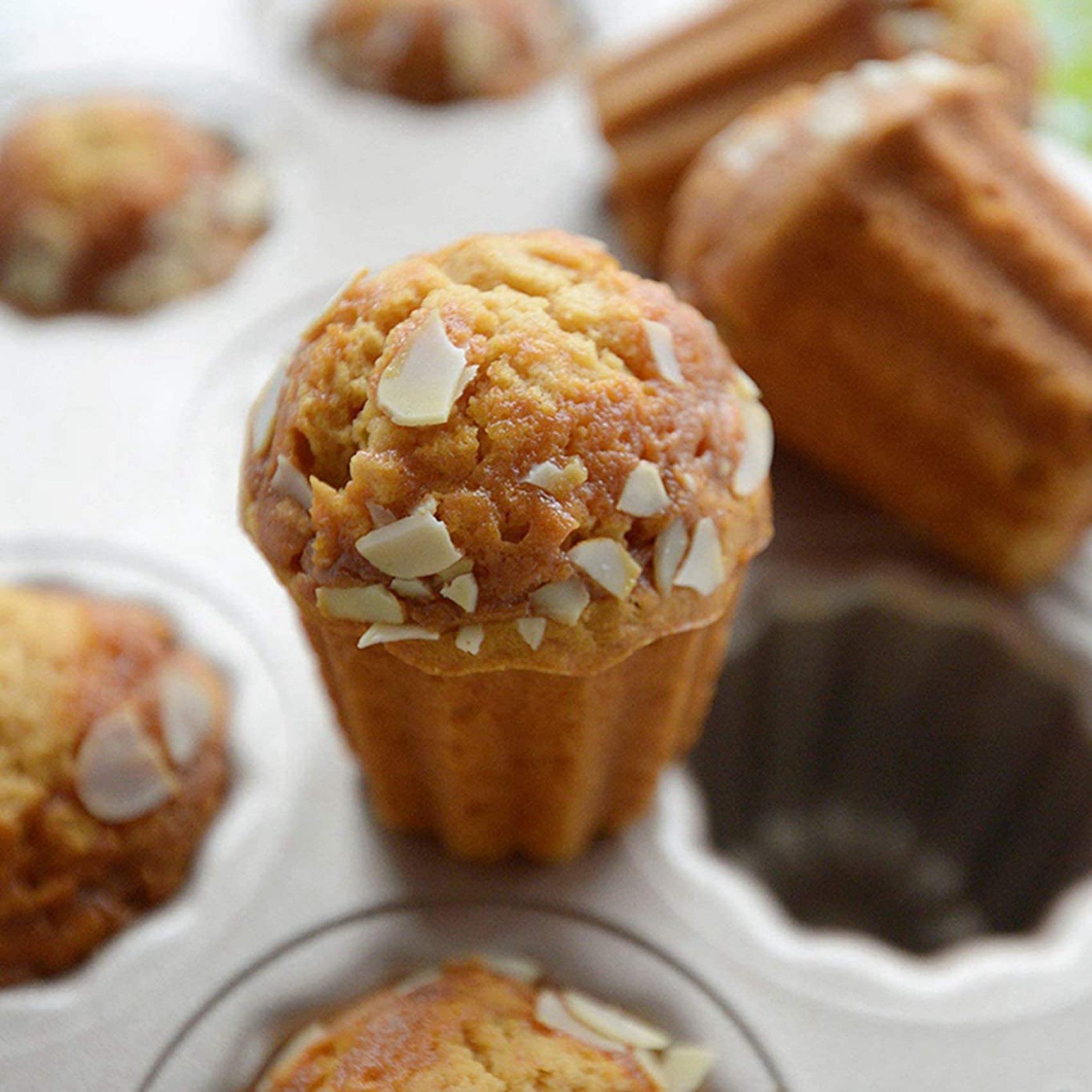 Lot de 2 moules à gâteau en forme de canele, 12 cavités, antiadhésifs, pour muffins, cupcakes, cuisson au four (champagne doré)