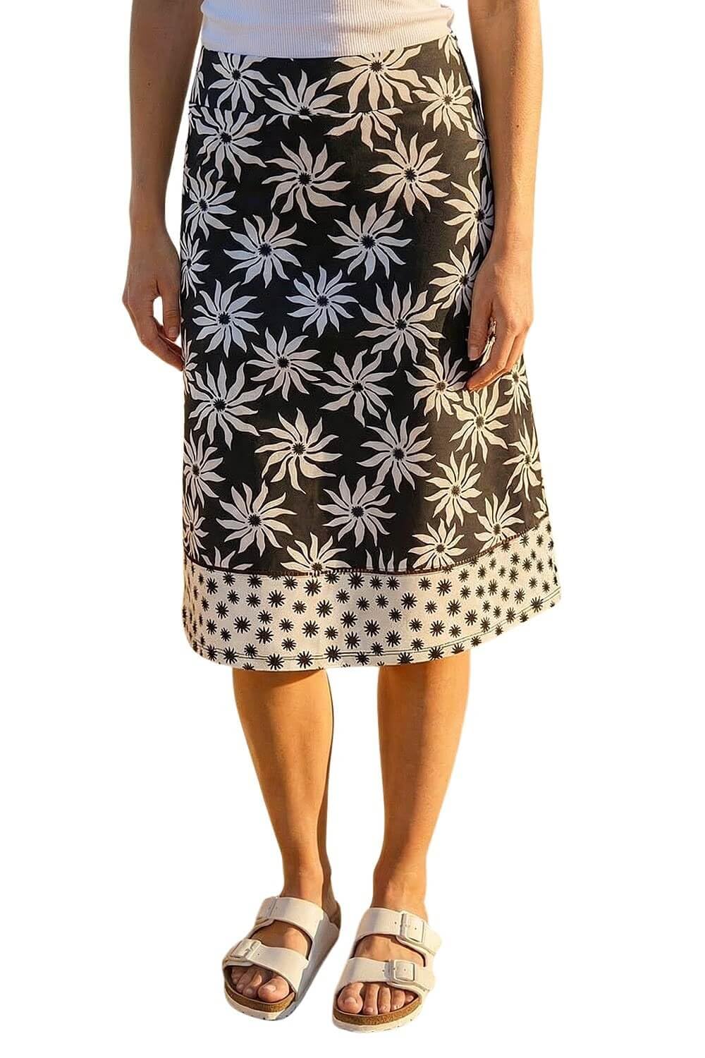 Roman Women's Floral Star A-Line Skirt in Black | Size: 18