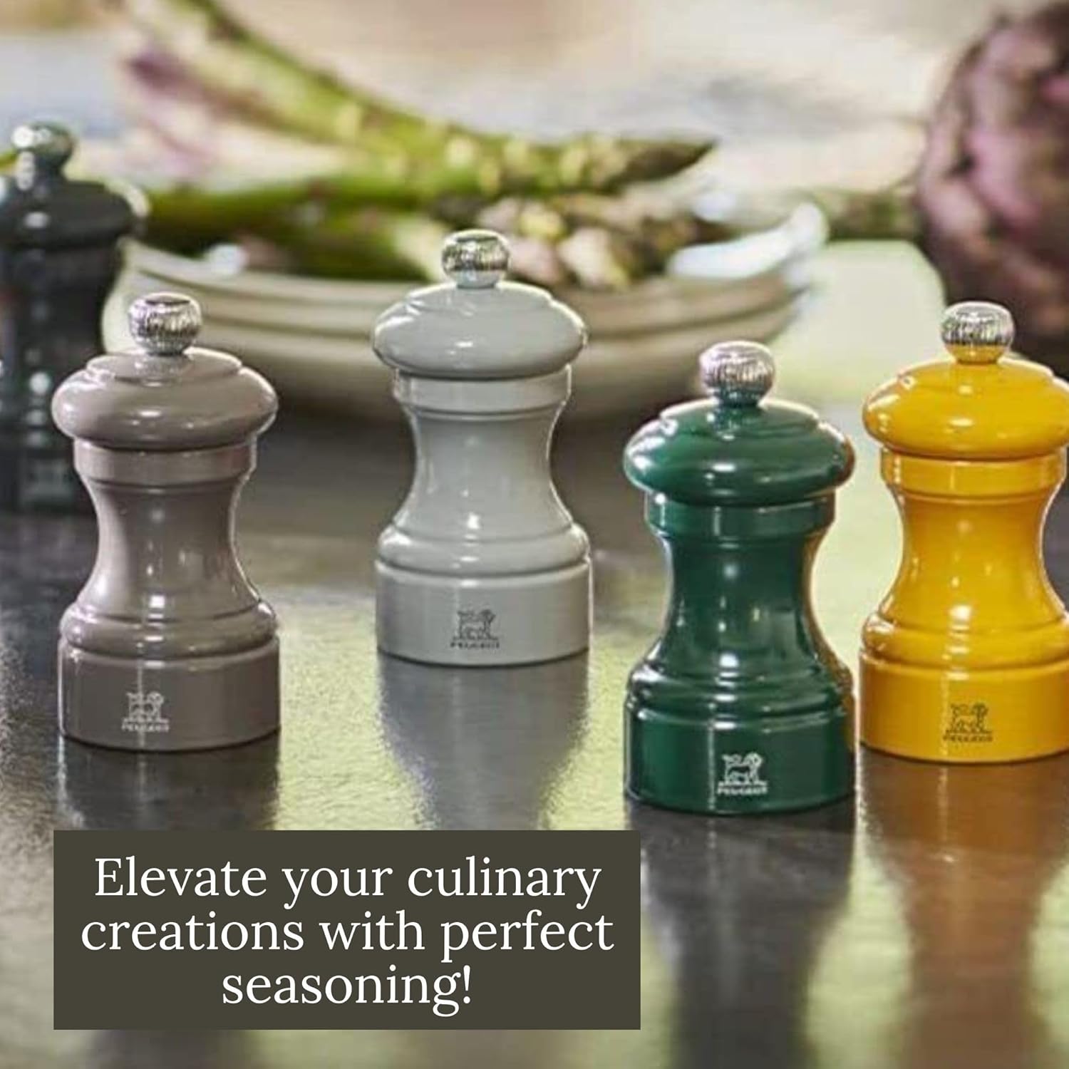 PEUGEOT- Bistro Pepper Mill - Classic Pepper Grinder - Made with PEFC Certified Wood - Made in France, 10 cm -4 in. Forest Green