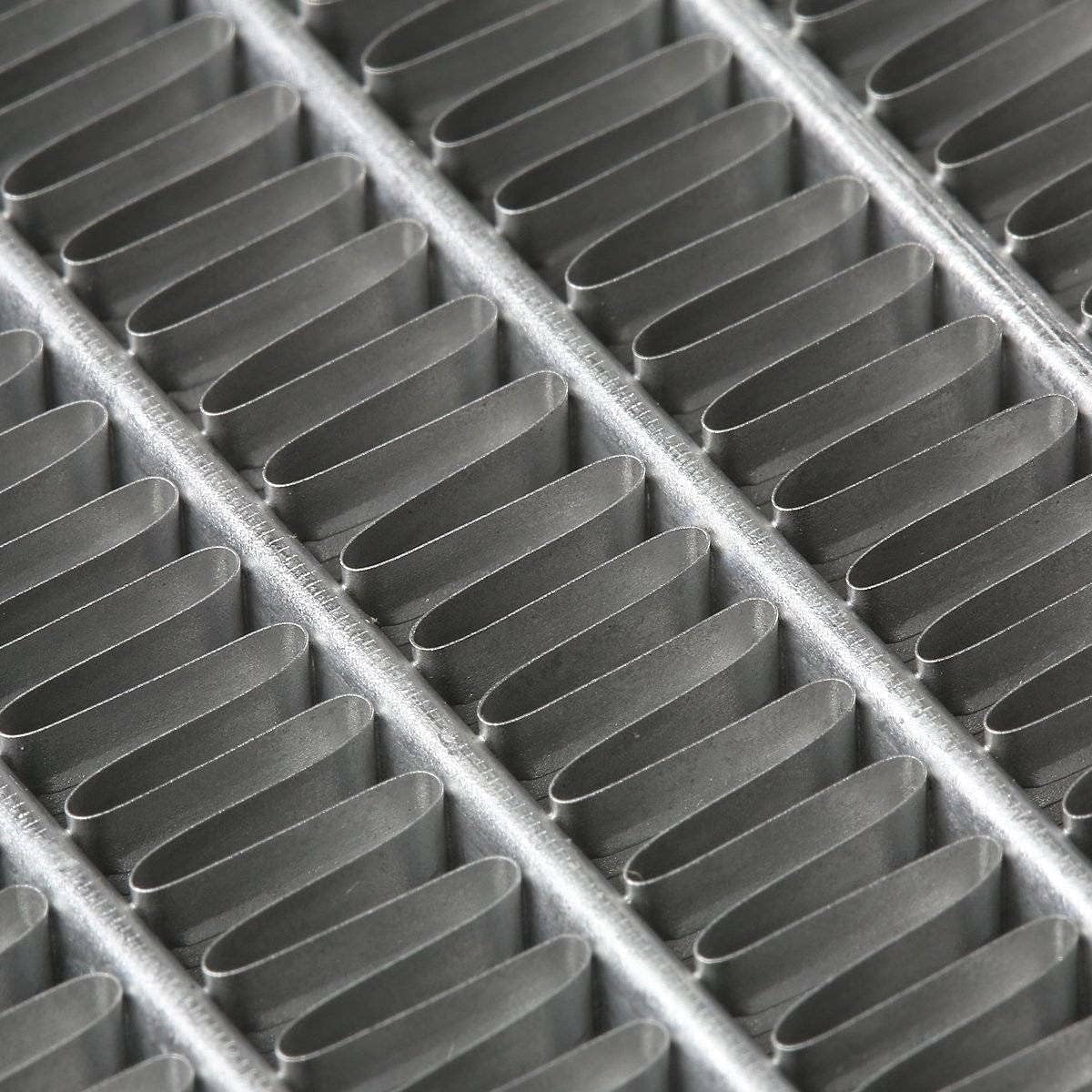 4 Row Aluminum Radiator For 1985-1997 FORD F-150 F-250 F350 BRONCO 5.0L 5.8L V8