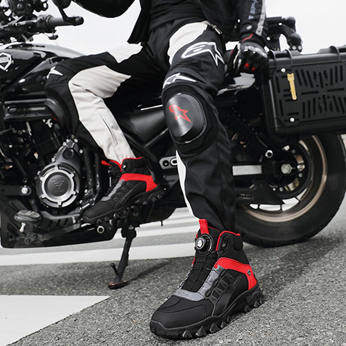 SDEQA Stivali da Moto Uomo Scarpe Racing Motocross | Stivali Touring Equitazione Antiscivolo Impermeabili Protezioni Rinforzate per Pista e Strada