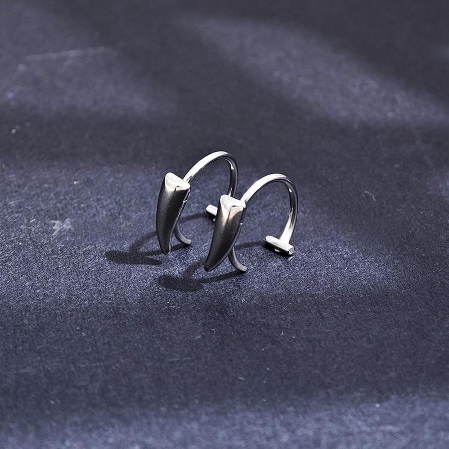 Fake Lip Piercing Ring Halloween Vampire Fangs Lip Cuff Stainless Steel Vampire Teeth Adjustable Fake Lip Piercings Body Jewelry Non Piercing