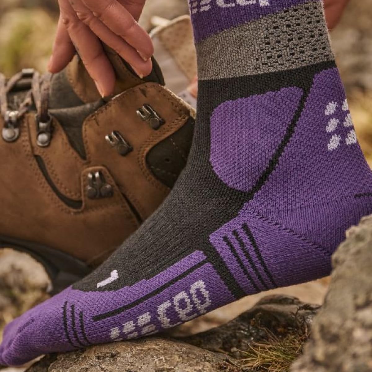 CEP - HIKING MAX CUSHION COMPRESSION MERINO SOCKS für Damen | Knielange Wandersocken mit Kompression | Trekkingsocken für optimale Trittsicherheit und optimal platzierter Polsterung